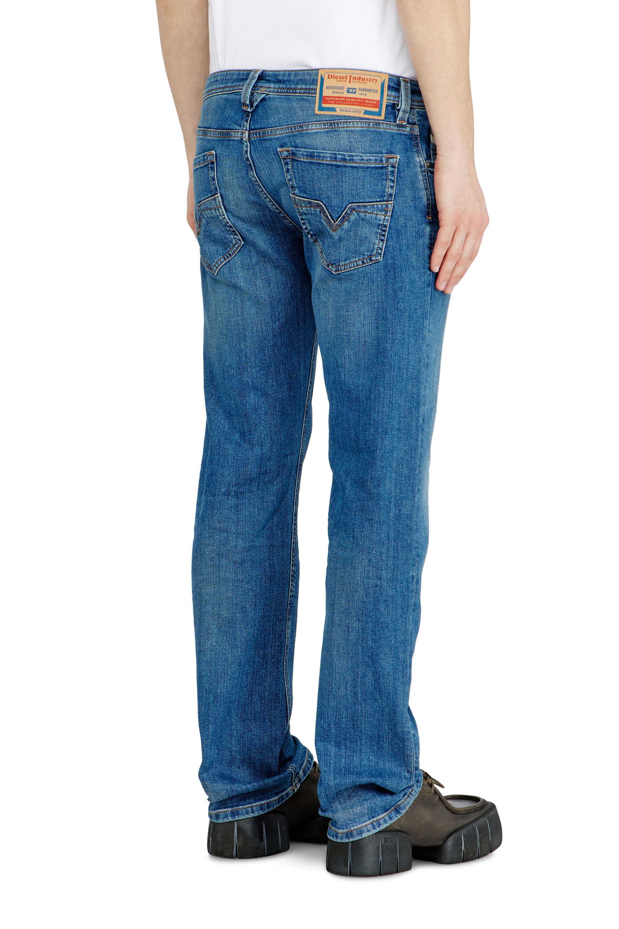 Men's Regular Jeans | Light Blue | Diesel 1985 Larkee