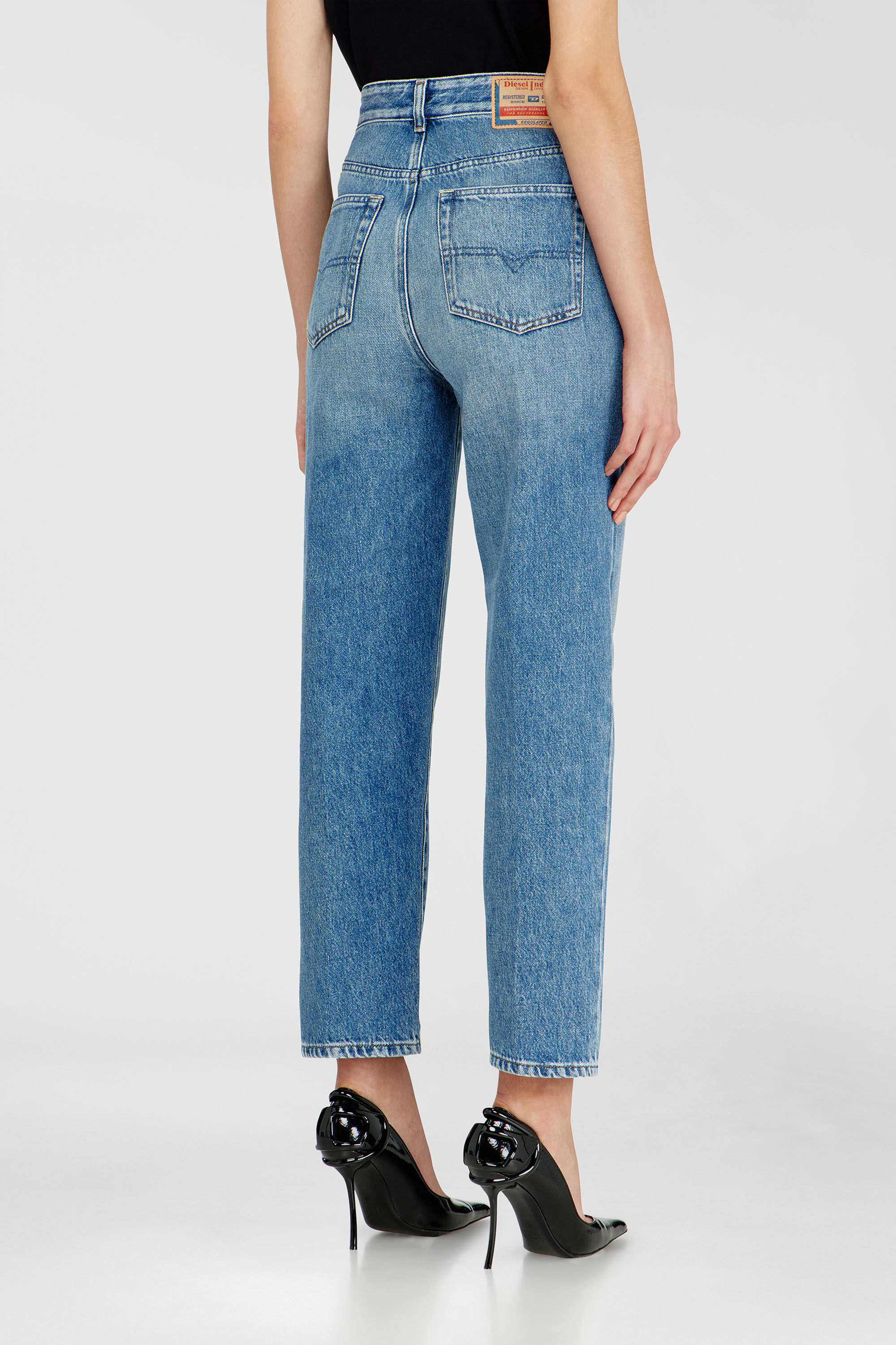 Diesel - Regular Jeans 1981 D-Went 09Q07 Femme, Bleu Clair - Image 5
