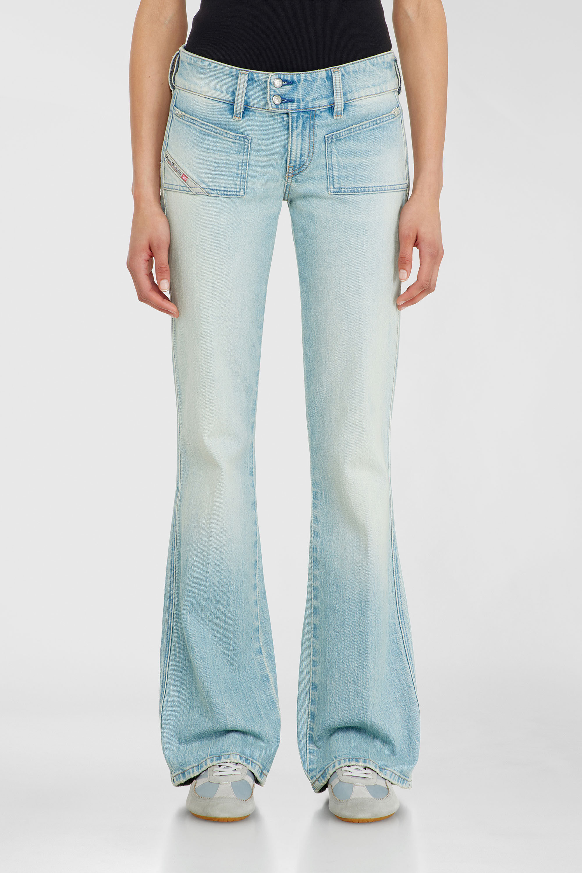 Diesel - Bootcut Jeans D-Hush 0KBBX Femme, Bleu Clair - Image 4