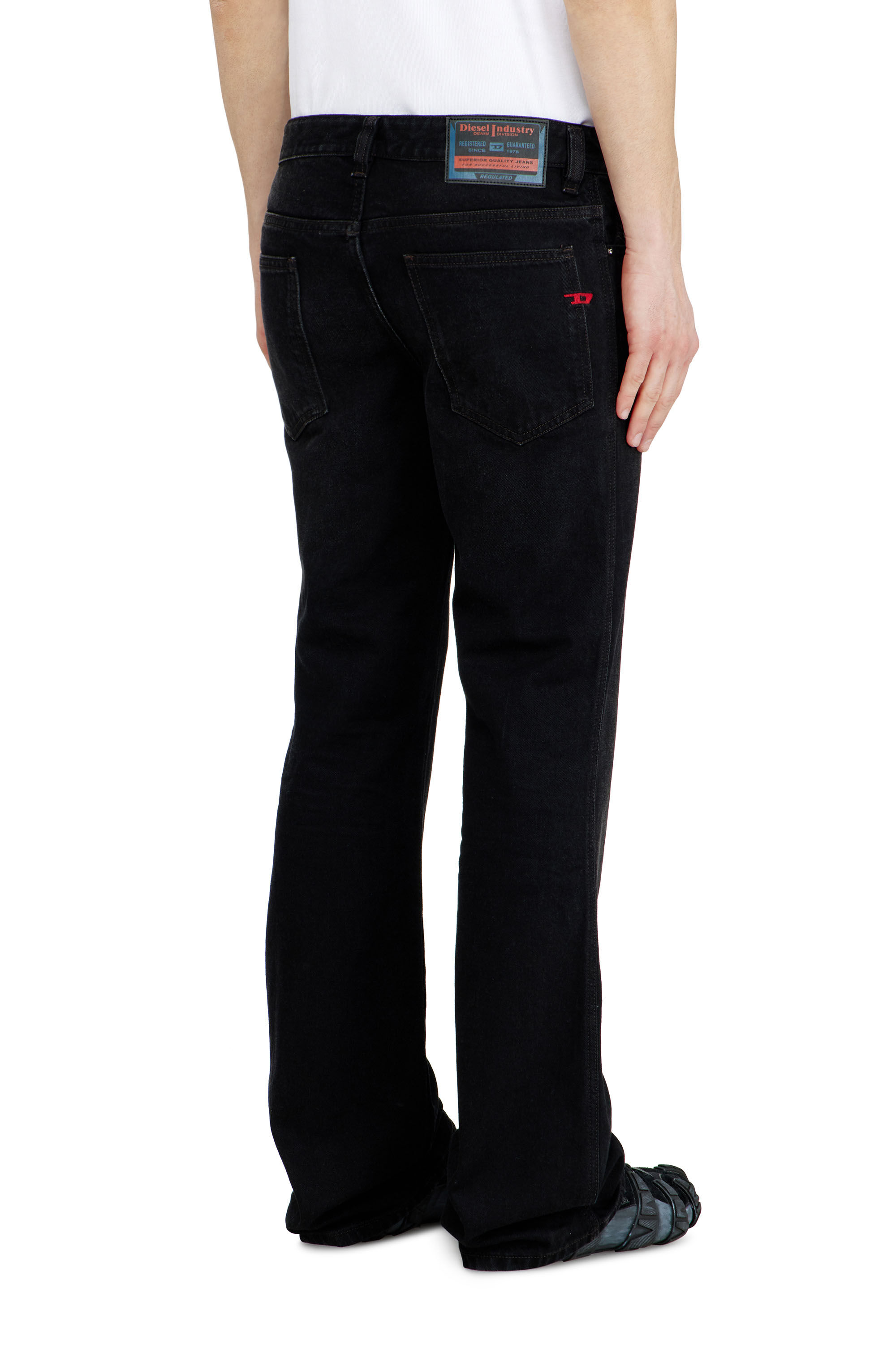 Diesel - Bootcut Jeans 1998 D-Buck 0ADBV Homme, Noir - Image 5