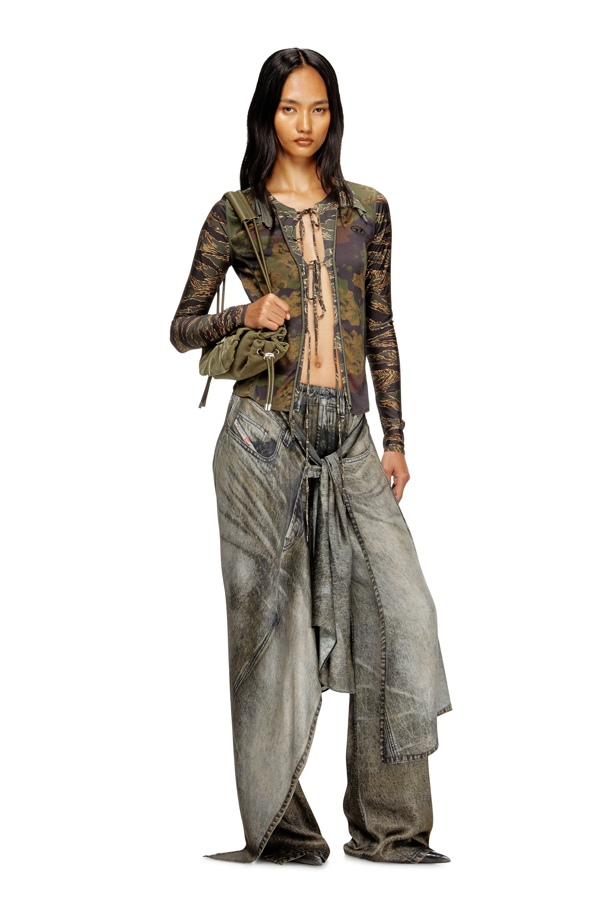 Diesel - P-ALOMA, Pantalon croisé en viscose effet denim Femme in Gris - 1