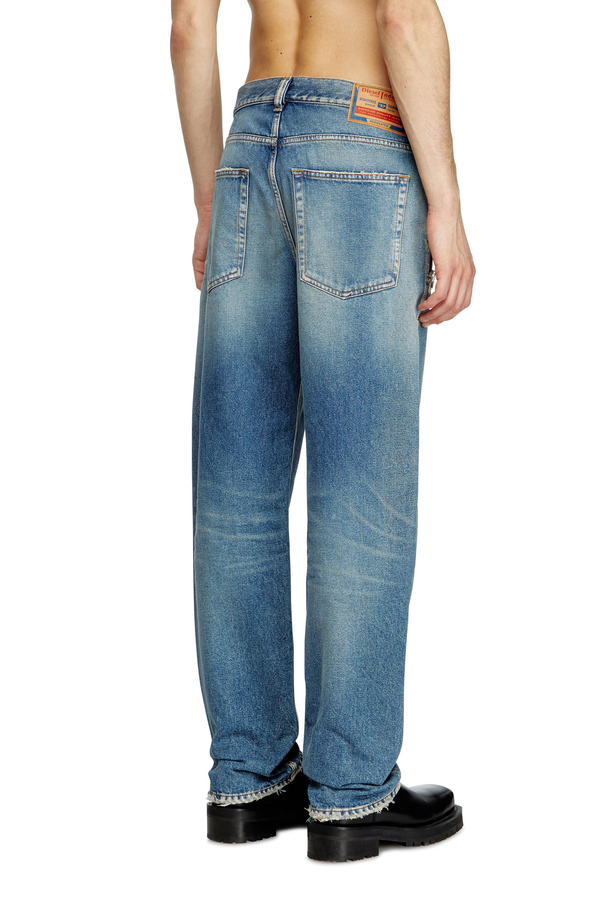 Diesel - Regular Jeans 2024 D-Macs 09L43 Homme, Bleu moyen - Image 4