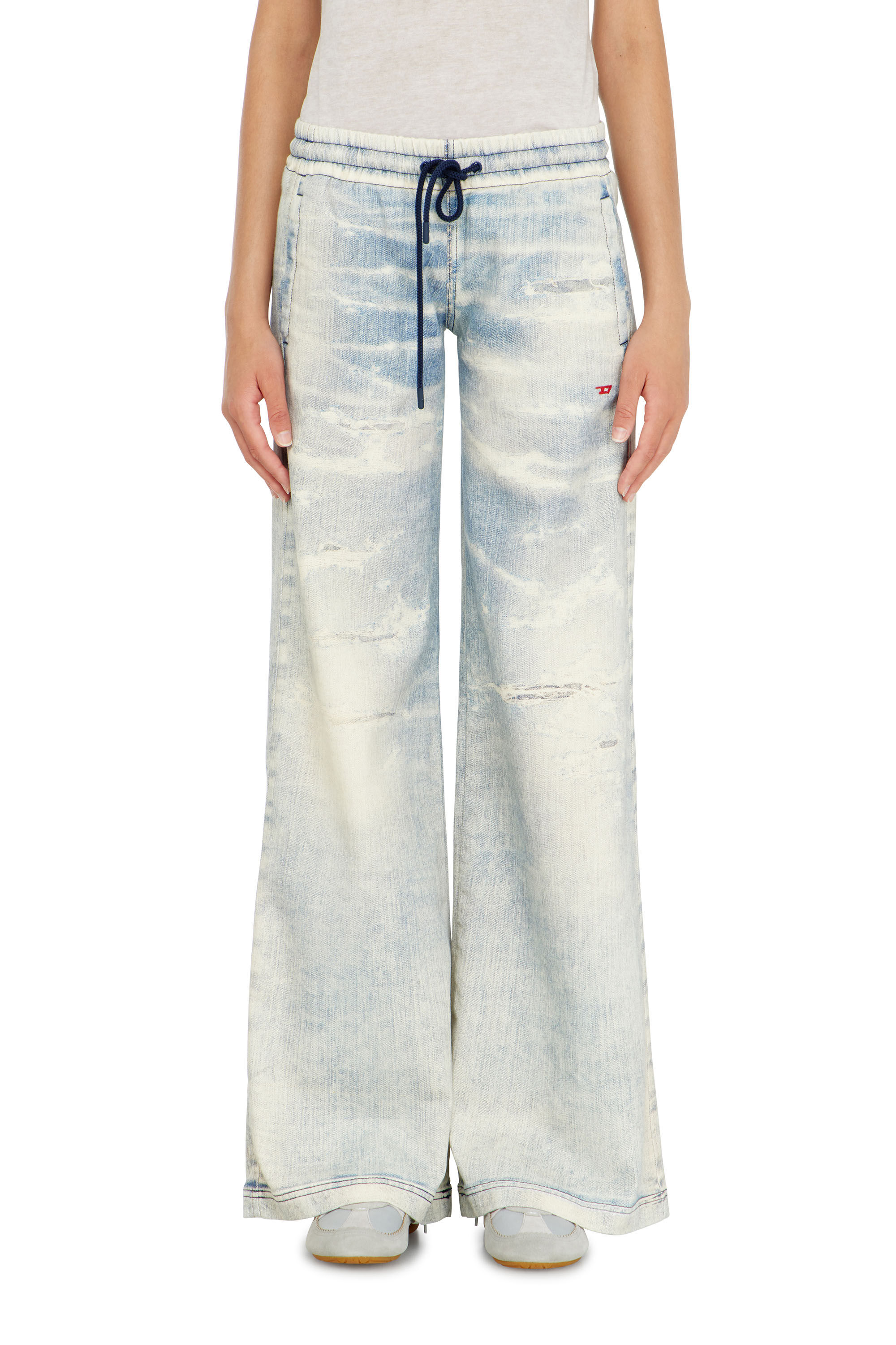 Diesel - Relaxed 2078 D-Ainty Joggjeans&reg; 068XM Femme, Bleu Clair - Image 2