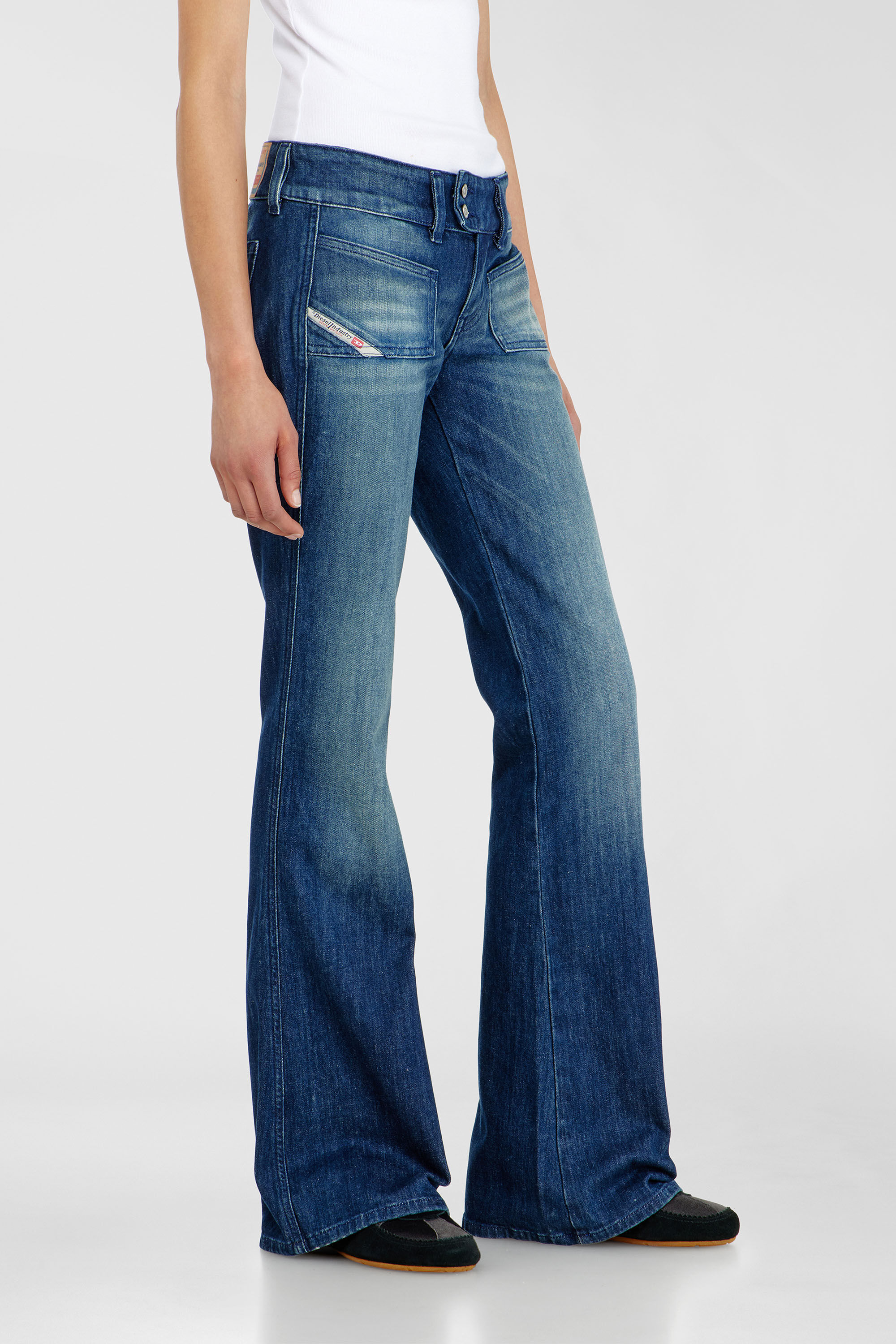 Diesel - Bootcut Jeans D-Hush 0KBBR Femme, Bleu Fonc&eacute; - Image 7