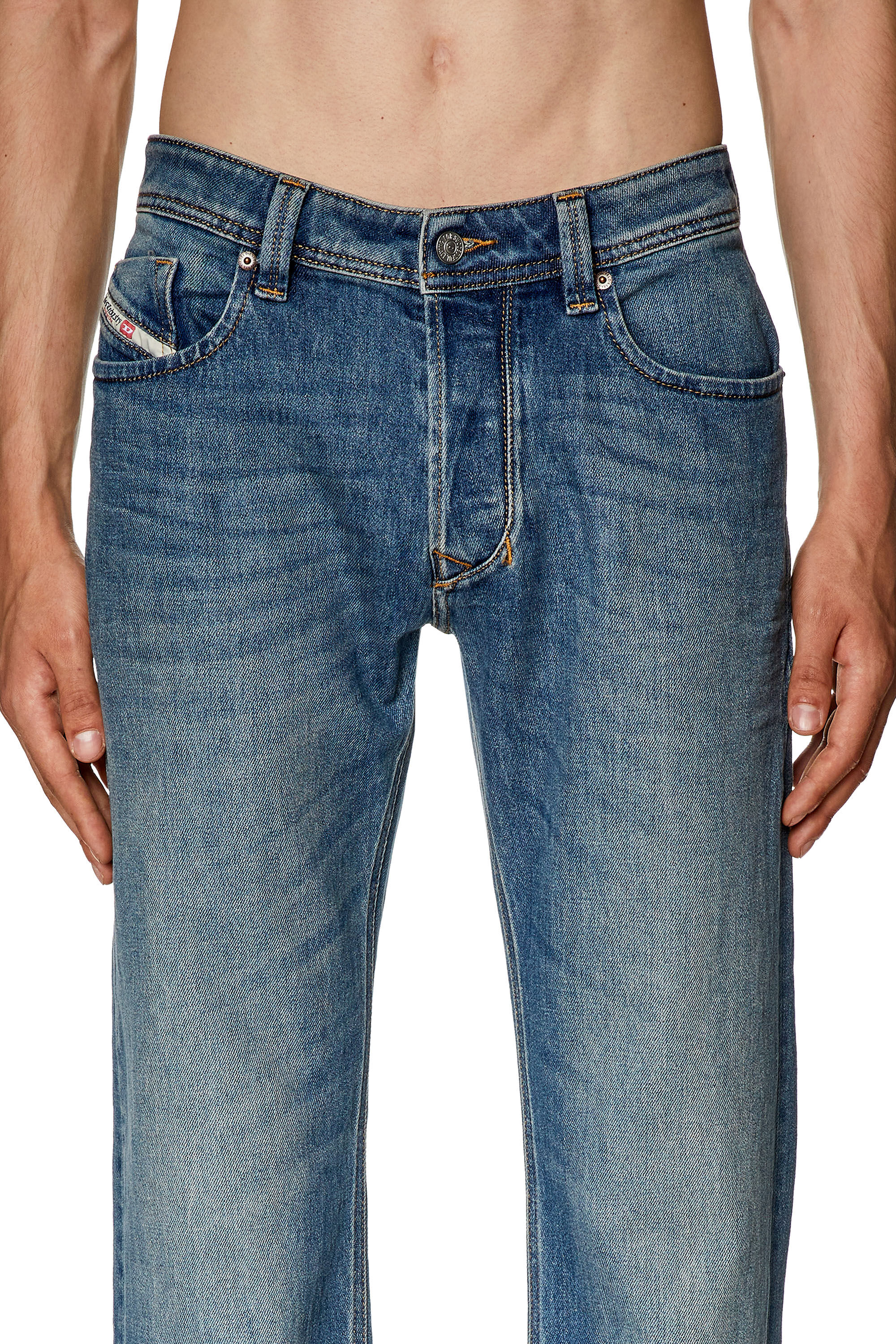 Diesel - Straight Jeans 1985 Larkee 09F88, Medium blue - Image 5