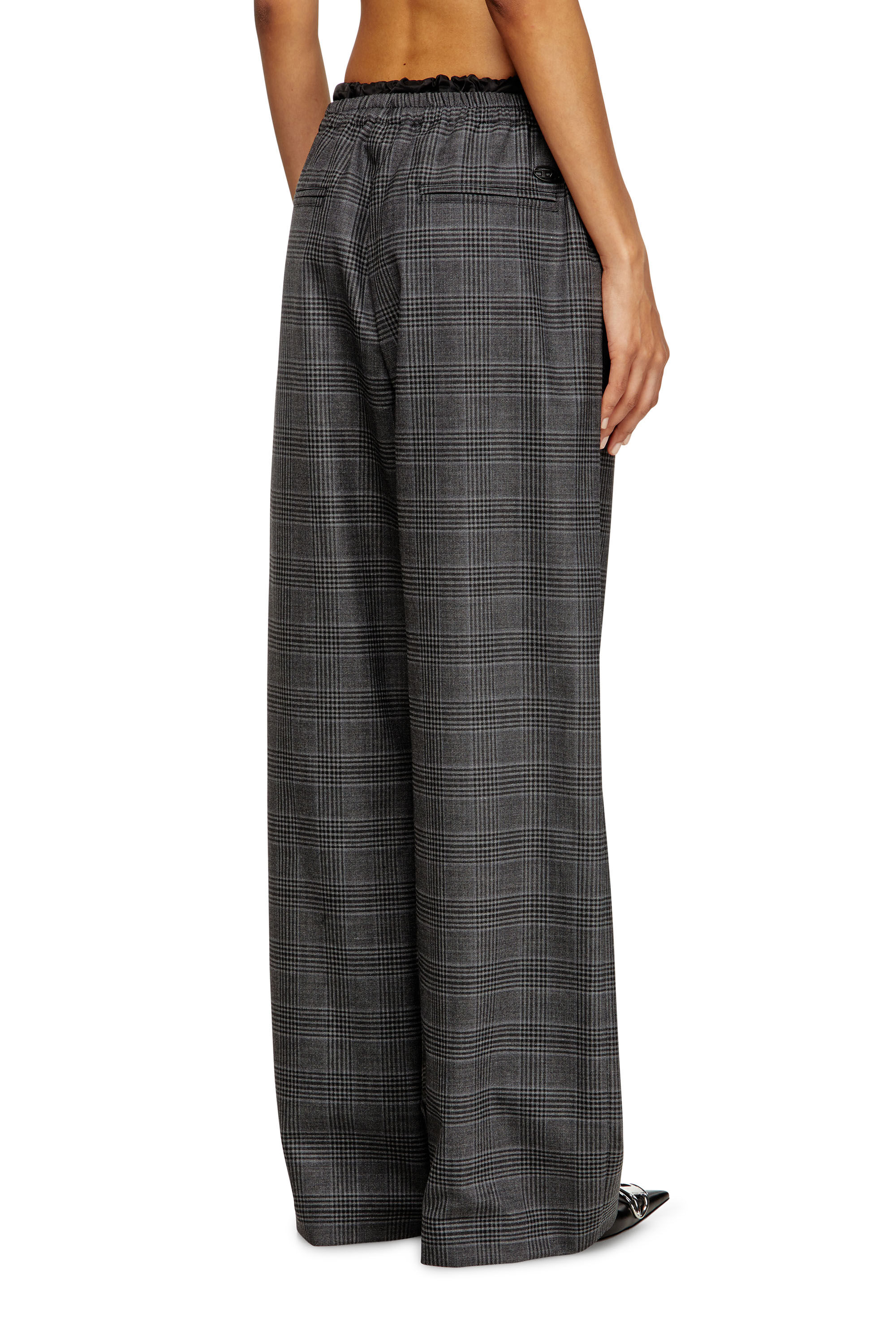 Diesel - P-YRITE, Pantalon en laine avec poches passepoilées Femme in Noir - 4