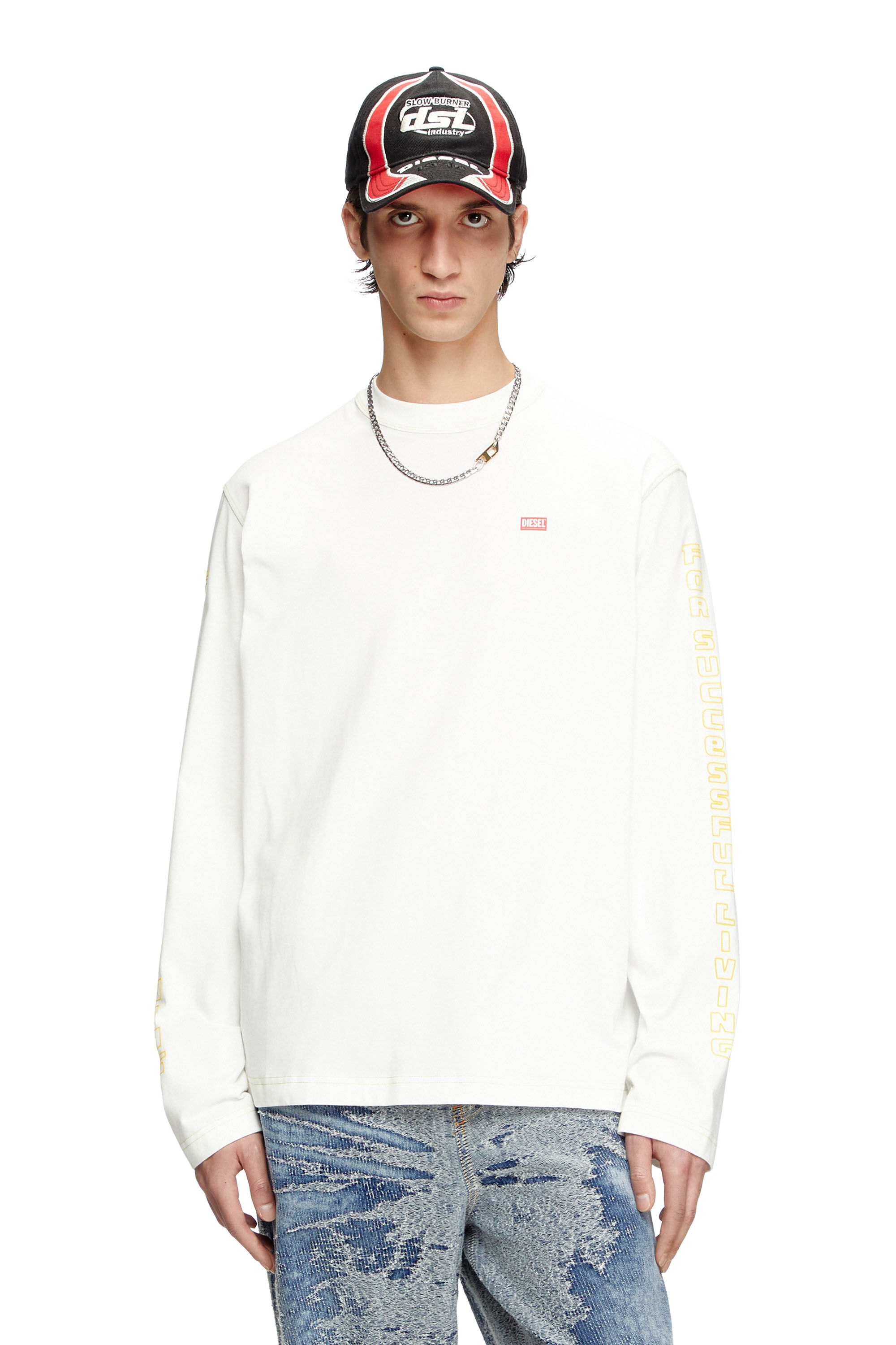 Diesel - T-CRANE-LS-R1, T-shirt à manches longues avec imprimé trognon de pomme Homme in Blanc - 3