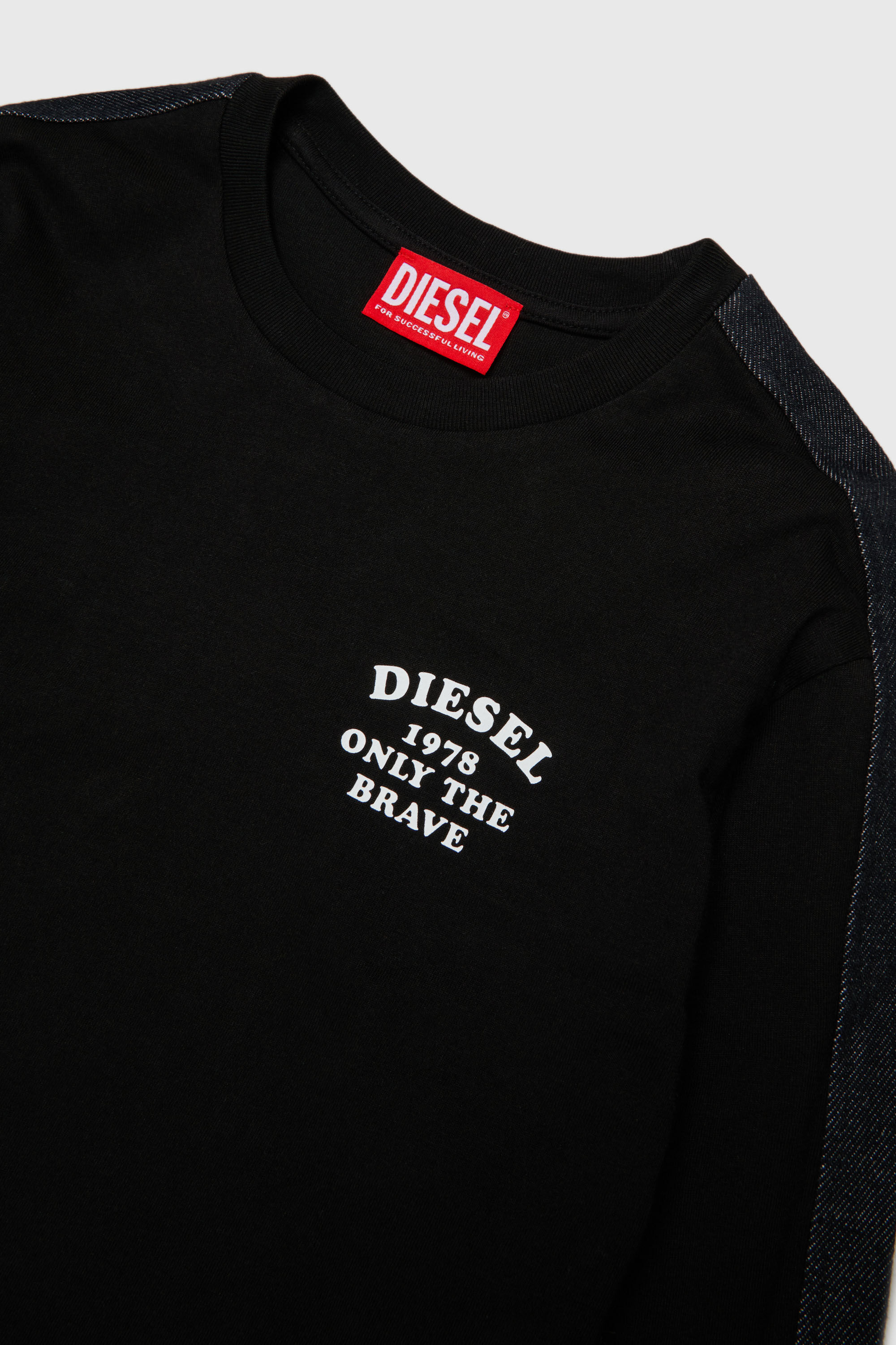 Diesel - TEAN OVER, T-shirt &agrave; manches longues avec logo et bandes contrast&eacute;es Homme in Noir - 3