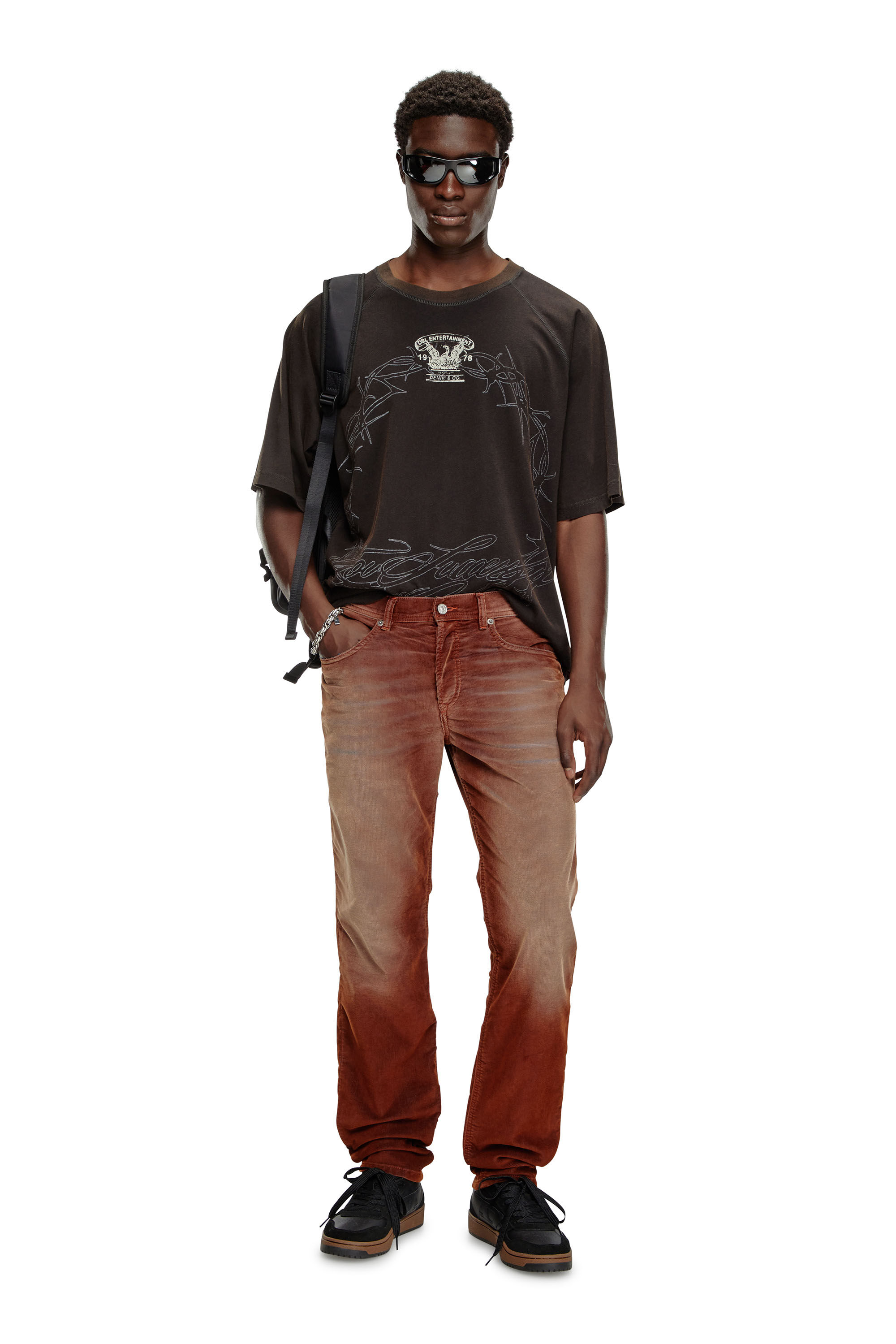 Diesel - Homme Tapered Jeans 2023 D-Finitive 003II, Marron - Image 1