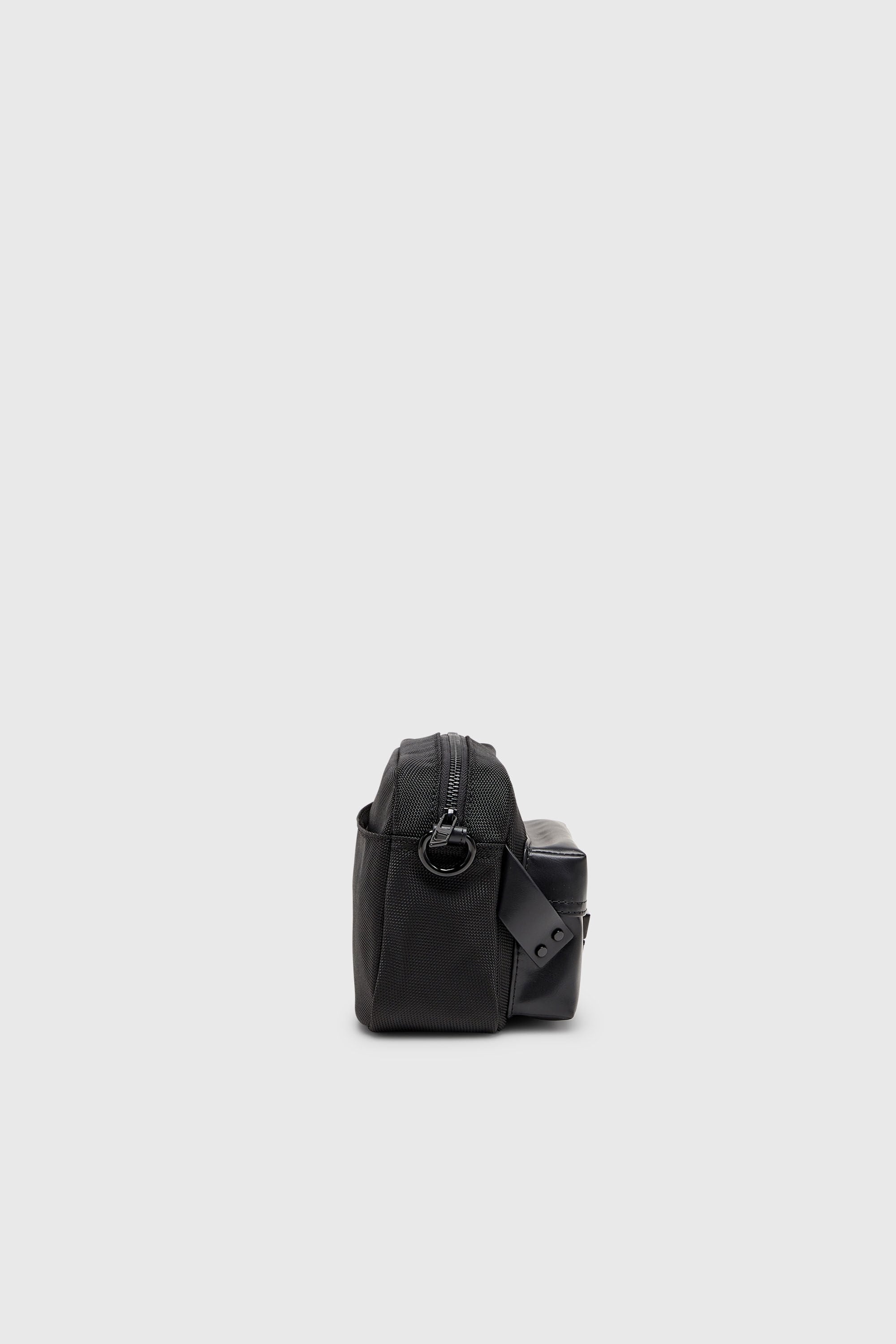 Diesel - MULTI-PKTS CAMERA BAG X, Multi-Pkts - Sac bandouli&egrave;re en nylon avec poche &agrave; rabat Mixte in Noir - 4