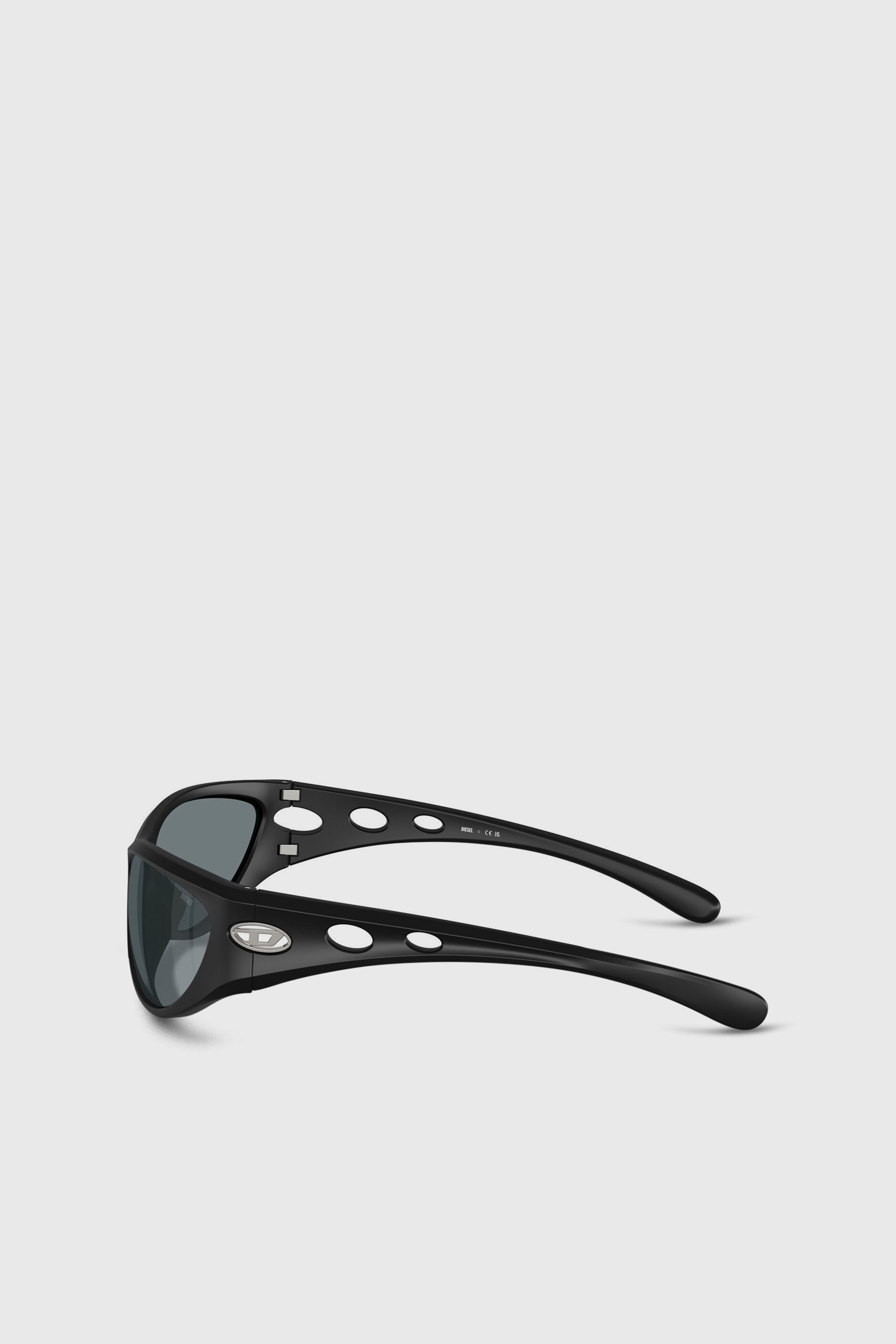 Diesel - 0DL3004U, Lunettes de soleil style &oelig;il de chat Mixte in Noir - 2