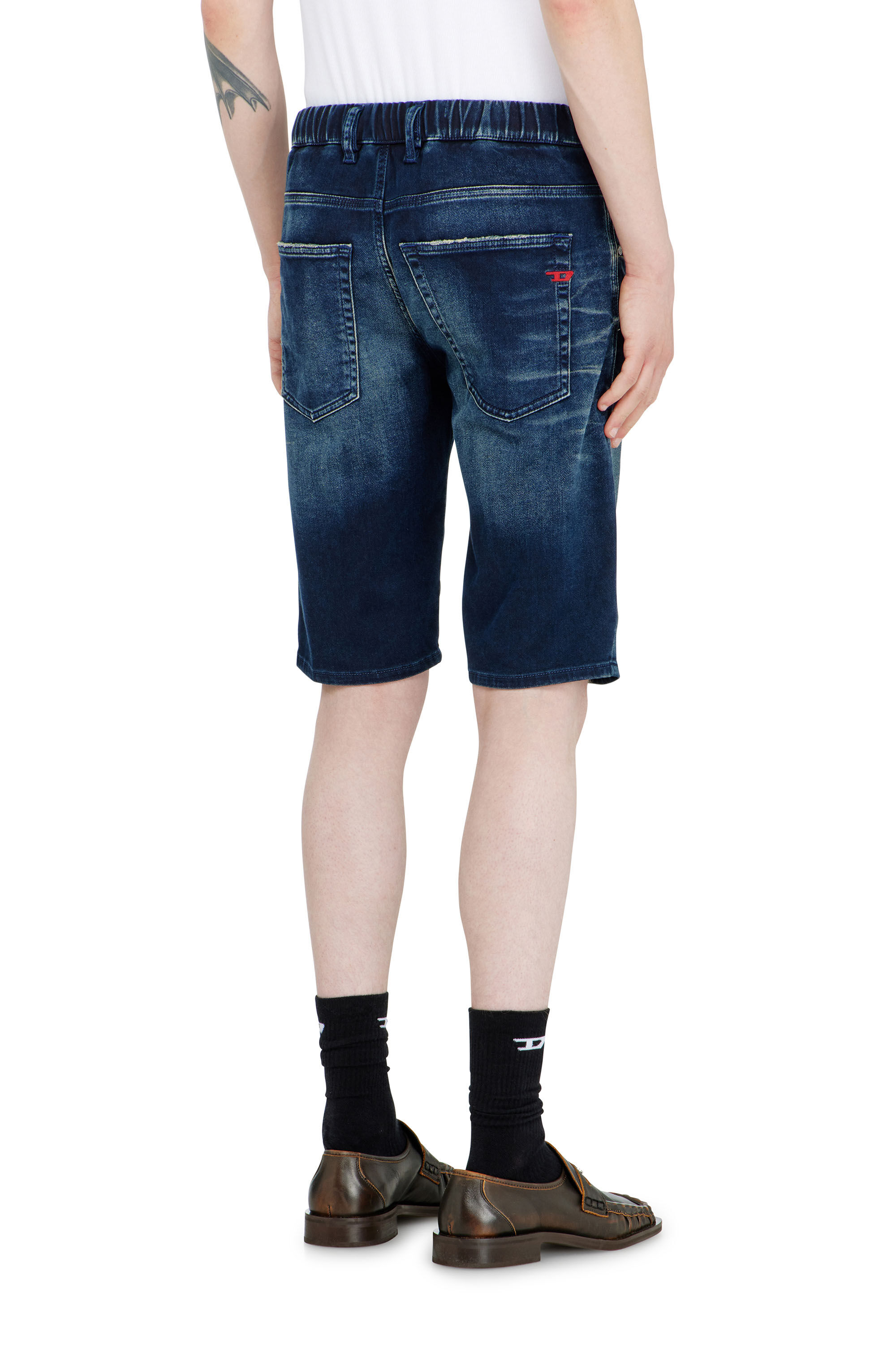 Diesel - 2033 D-KROOLEY-SHORT-BW JOGG, Chino shorts en JoggJeans d&eacute;lav&eacute; Homme in Bleu - 4