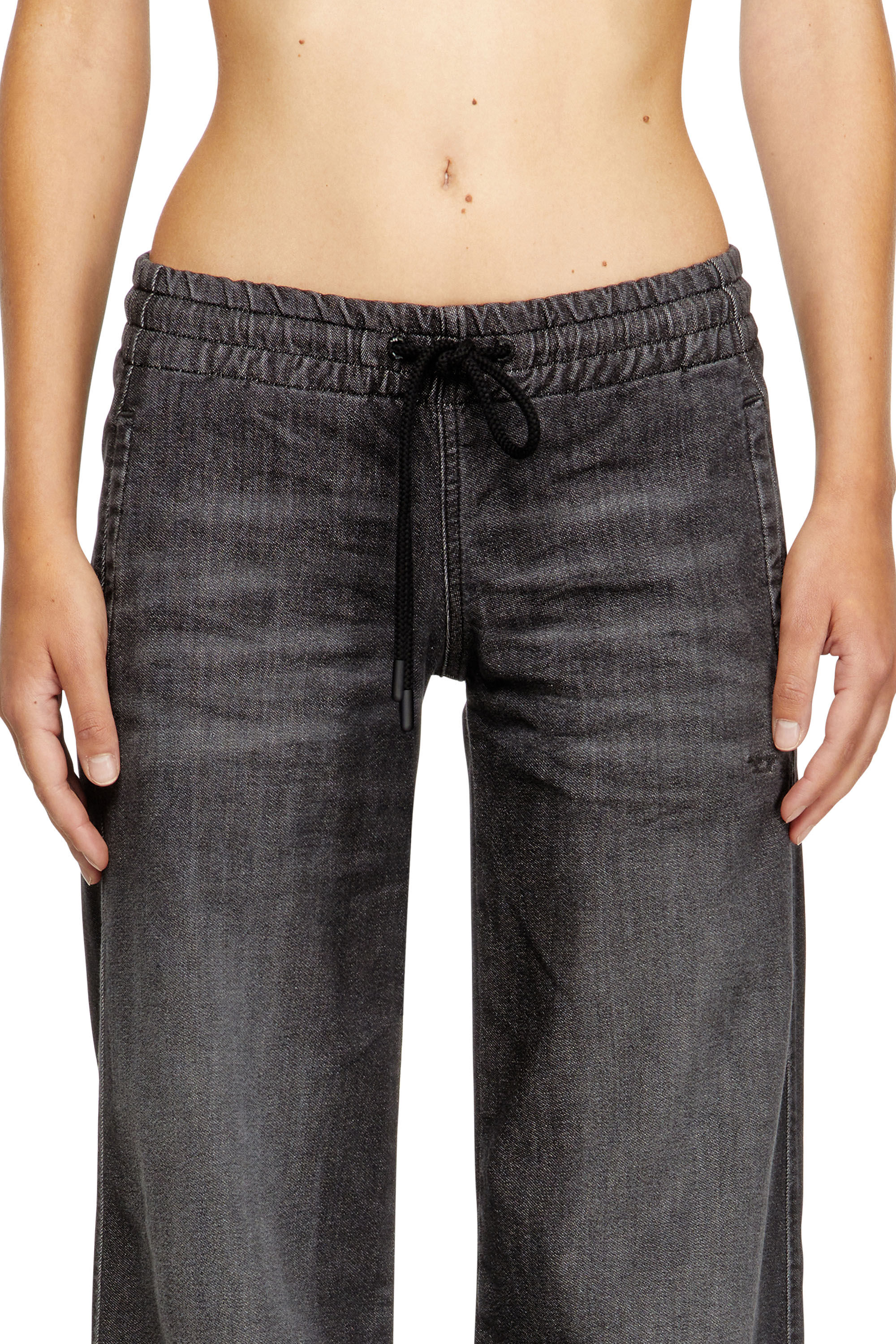Diesel - Relaxed 2078 D-Ainty Joggjeans® 09M66 Femme, Noir/Gris foncé - Image 5