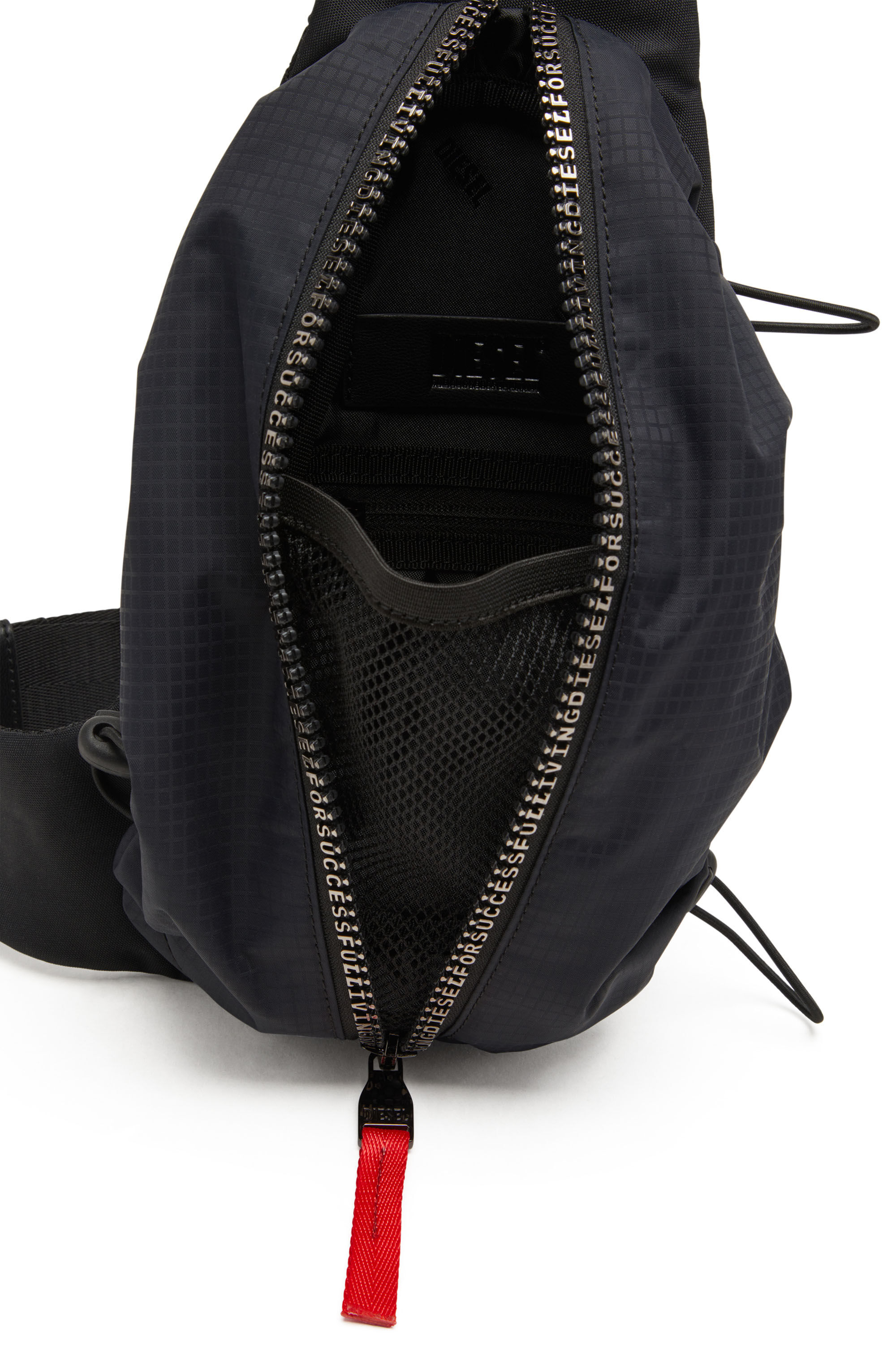 Diesel - ZIP-D CROSSBODY X, Zip-D-Sac à bandoulière en jacquard à carreaux Homme in Noir - 2