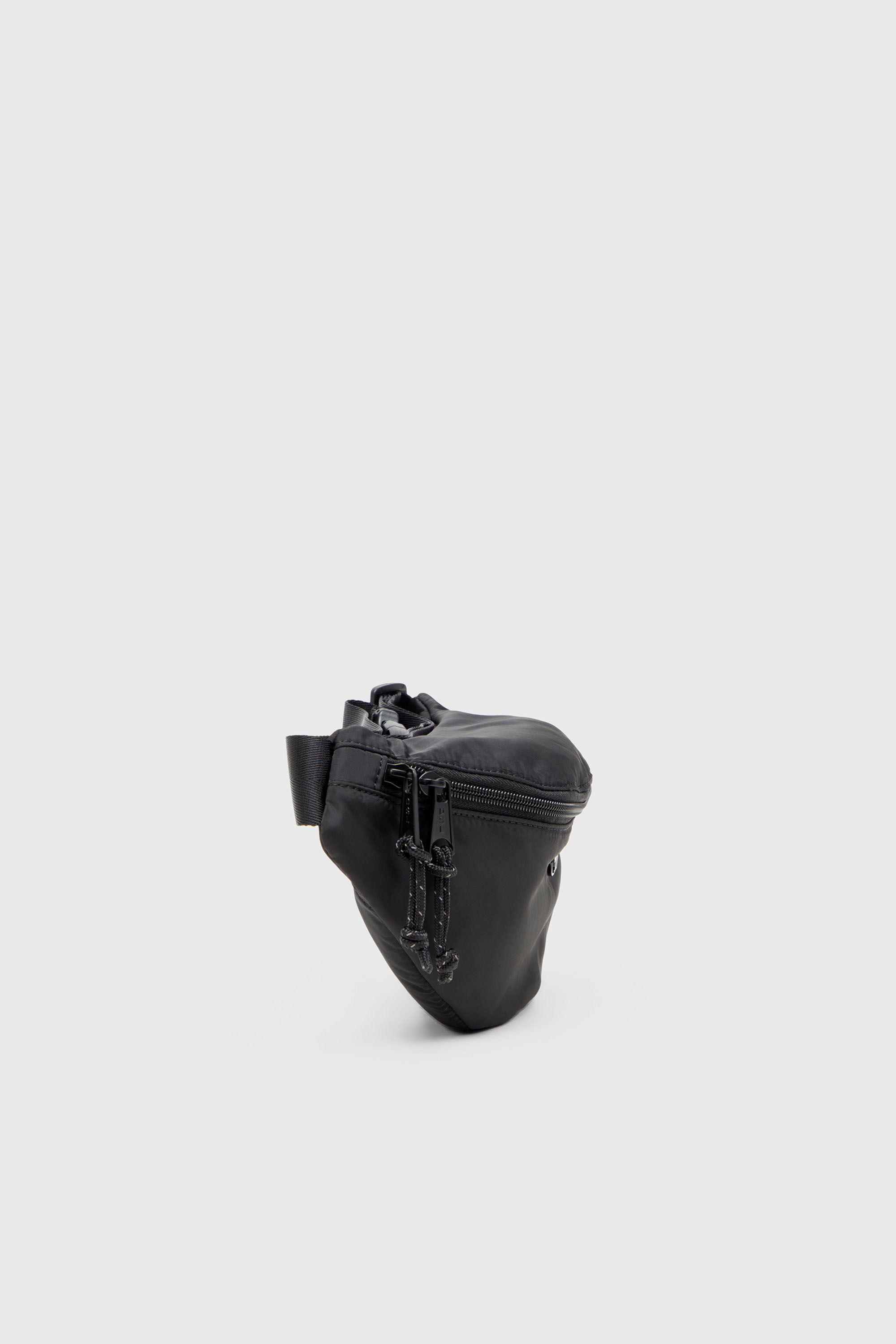 Diesel - D-PACK BELTBAG X, D-Pack-Sac banane en tissu au toucher satin&eacute; Homme in Noir - 5