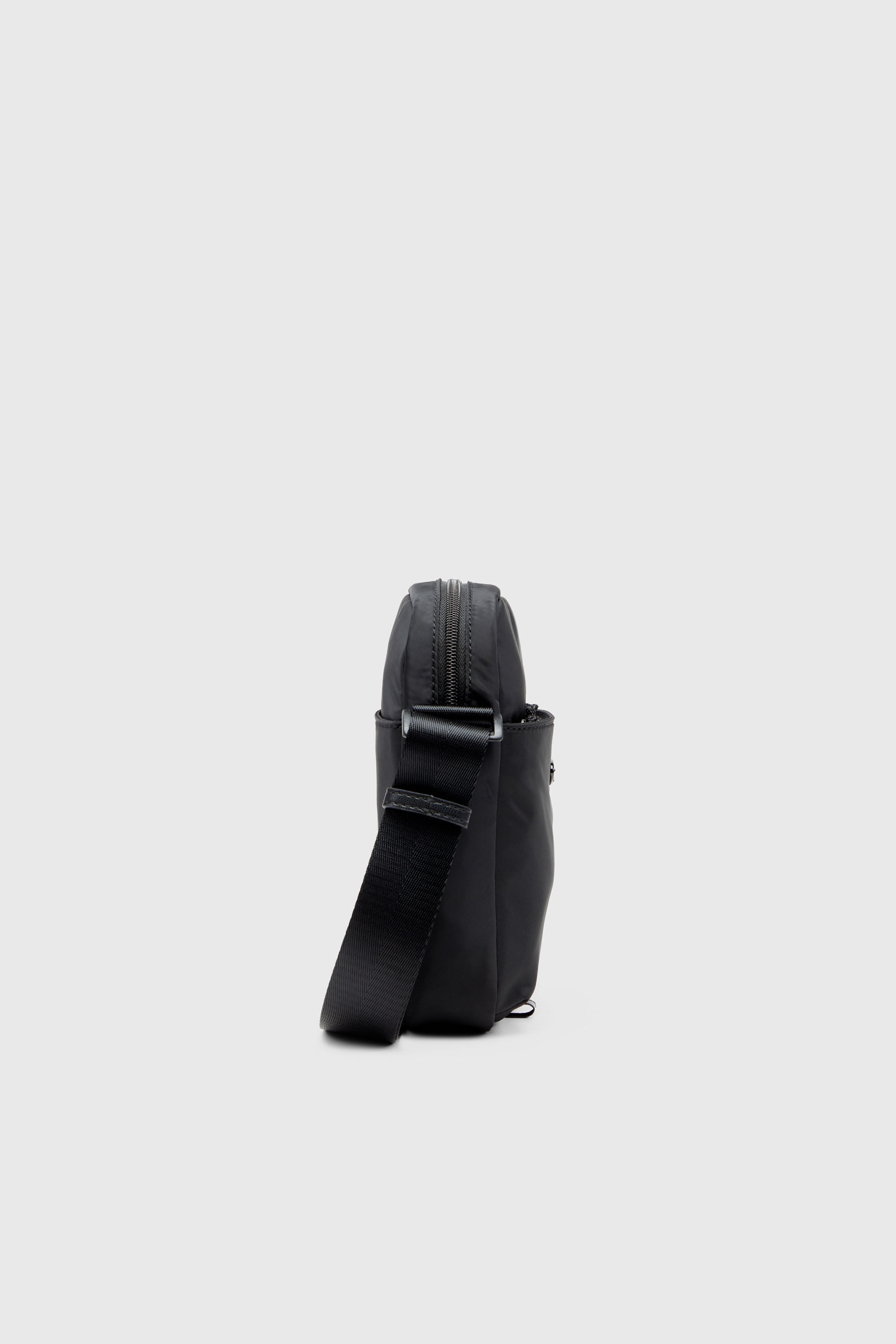 Diesel - D-PACK CROSSBODY X, D-Pack-Sac &agrave; bandouli&egrave;re en tissu technique Homme in Noir - 4