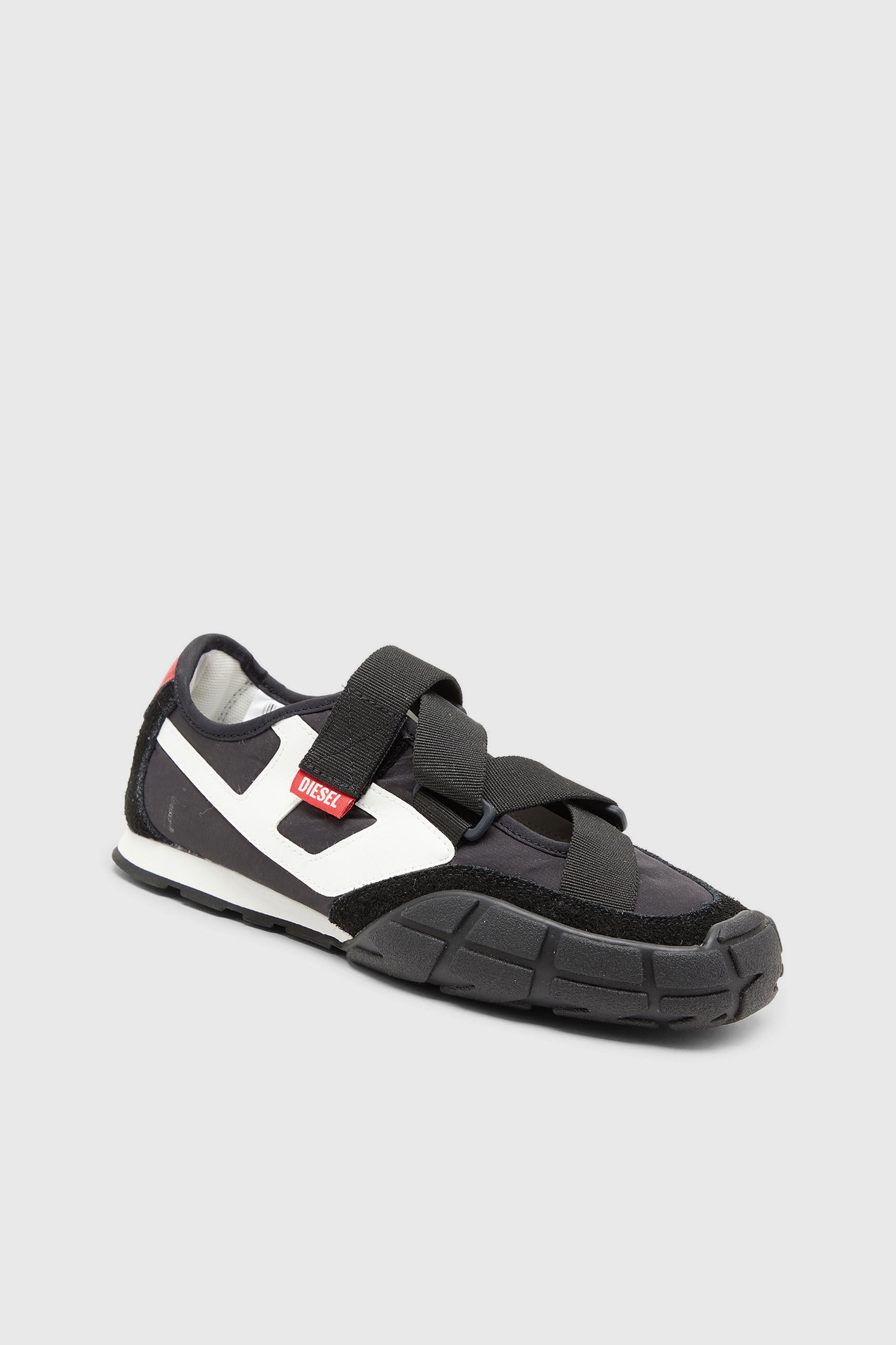 Diesel - S-PAGODHA SLIP-ON W, S-Pagodha-Baskets sans languette &agrave; brides libres en ripstop Femme in Noir - 6