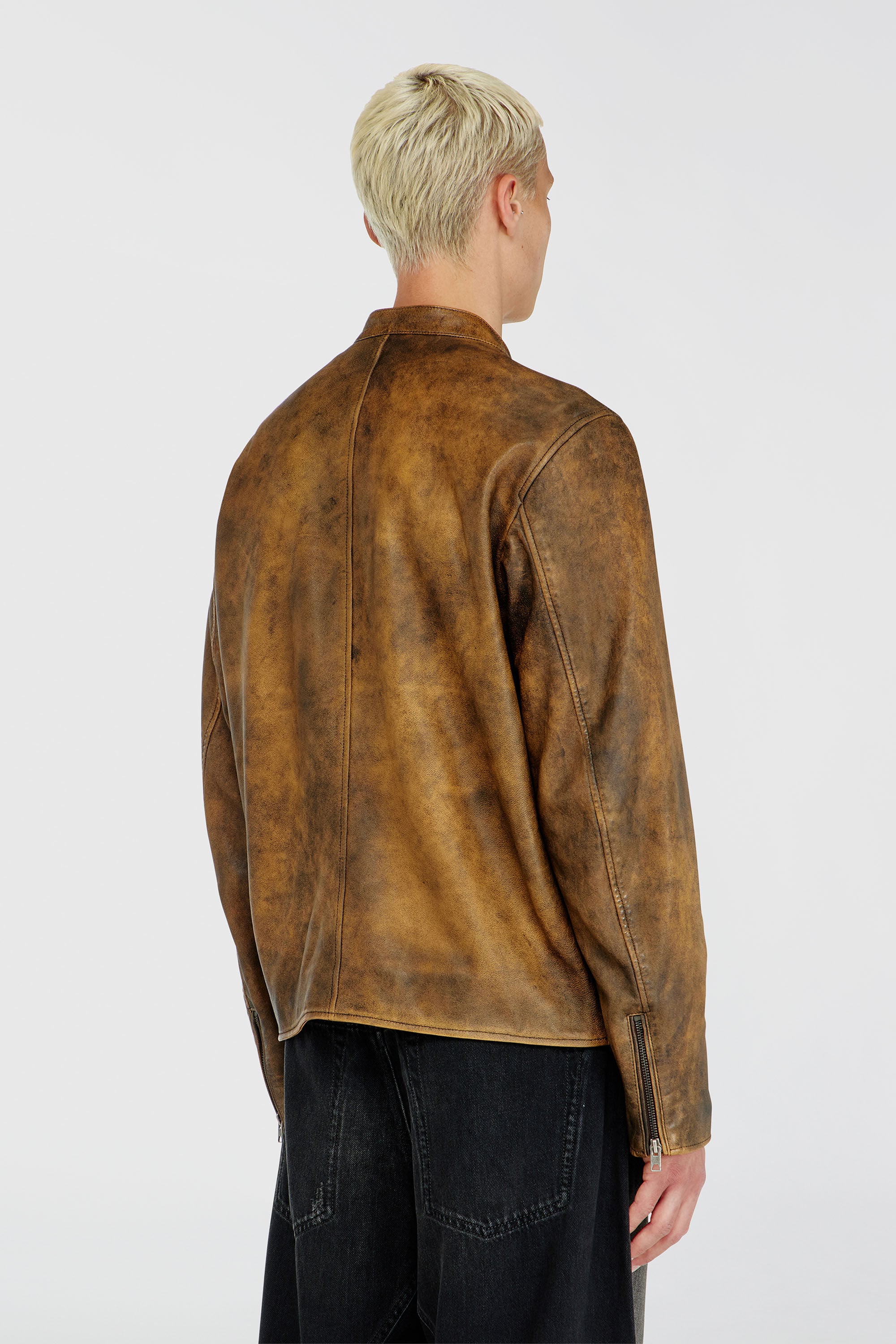 Diesel - L-ZAD-KNCZ, Biker jacket en cuir trait&eacute; Homme in Marron - 4