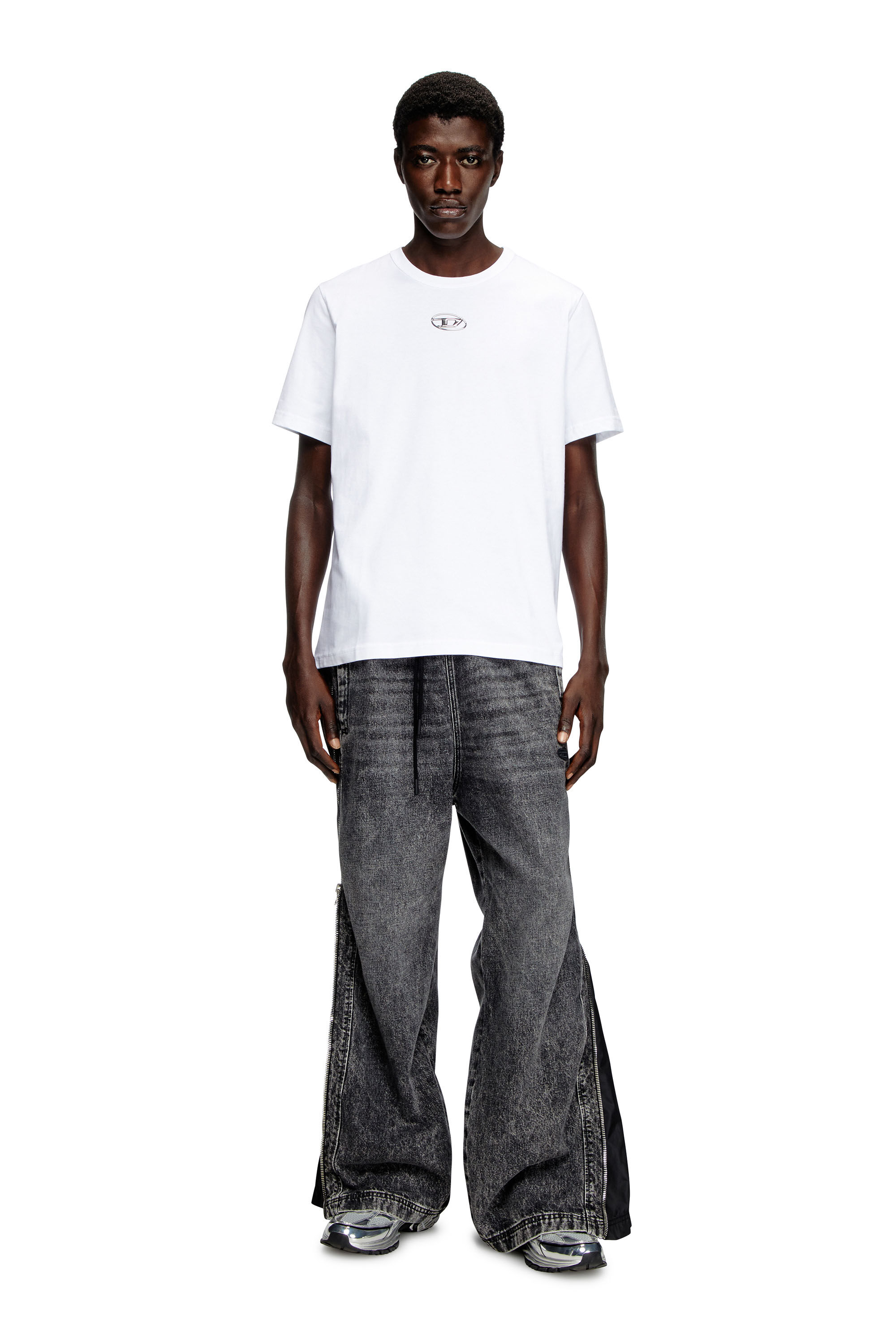 Diesel - T-ADJUST-OD, T-shirt avec logo Oval D métallisé Homme in Blanc - 1
