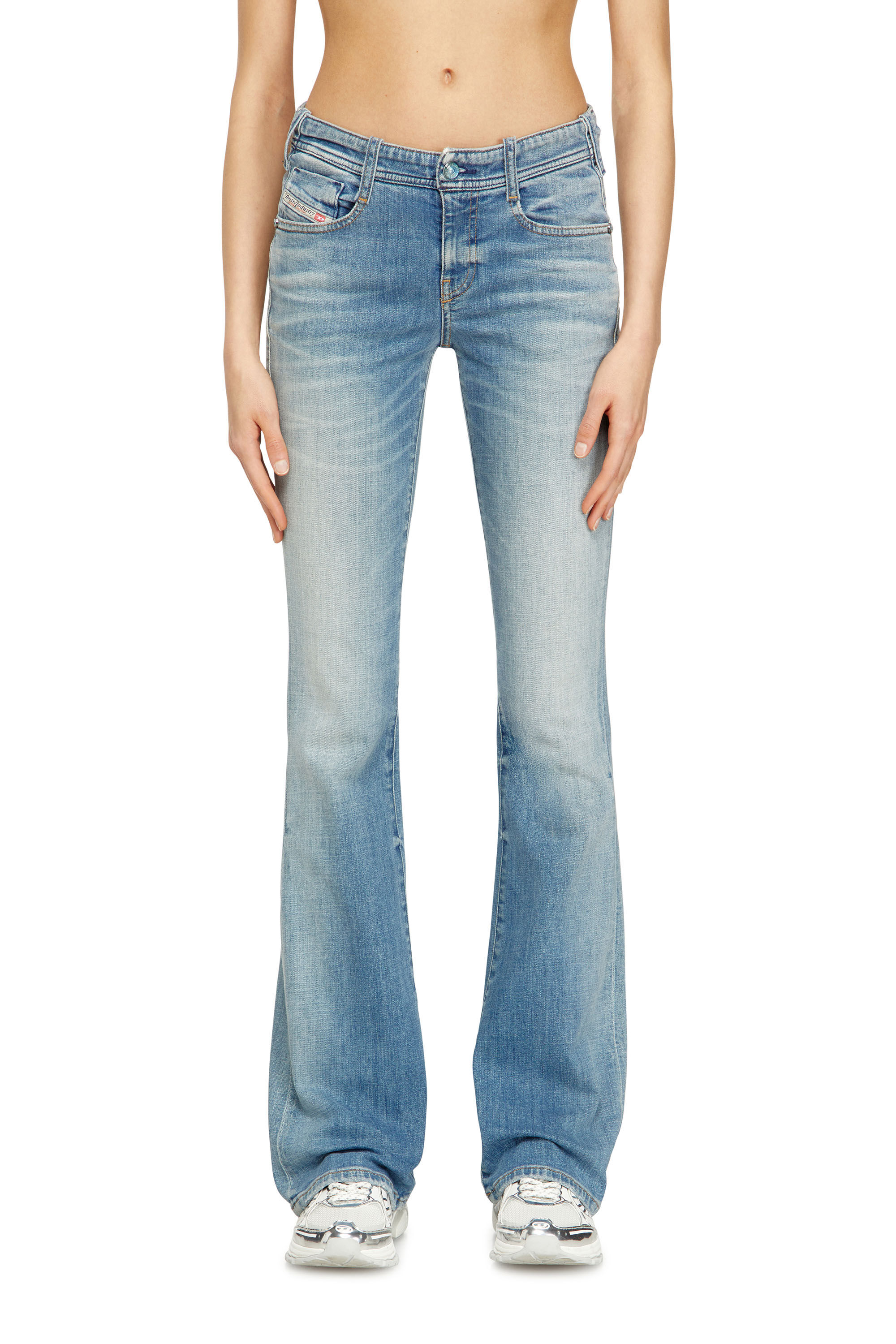 Diesel - Bootcut Jeans 1969 D-Ebbey 09N95 Femme, Bleu Clair - Image 3