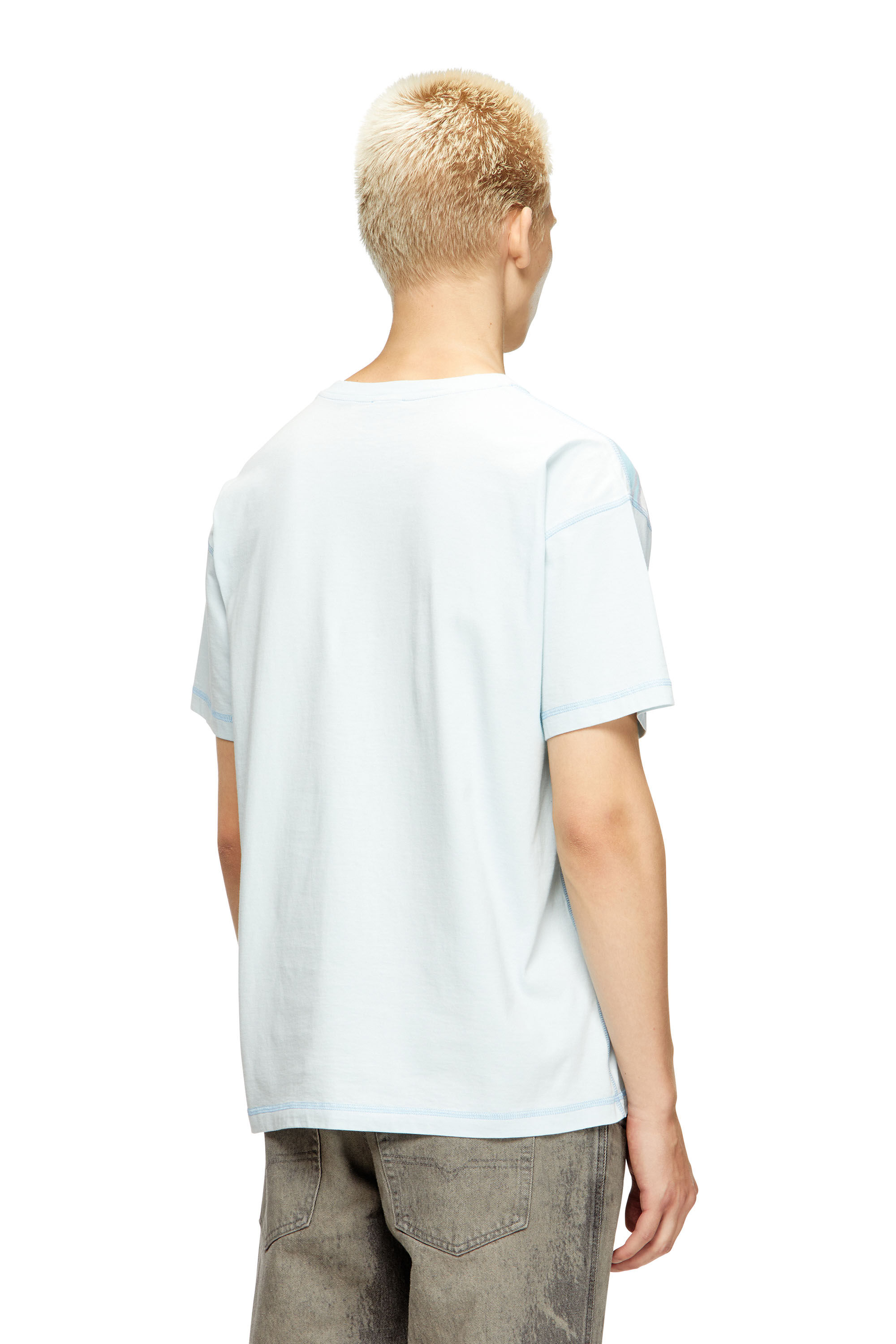 Diesel - T-GASPARD-IHBJ, T-shirt avec imprimé graphique délavé Homme in Bleu - 4