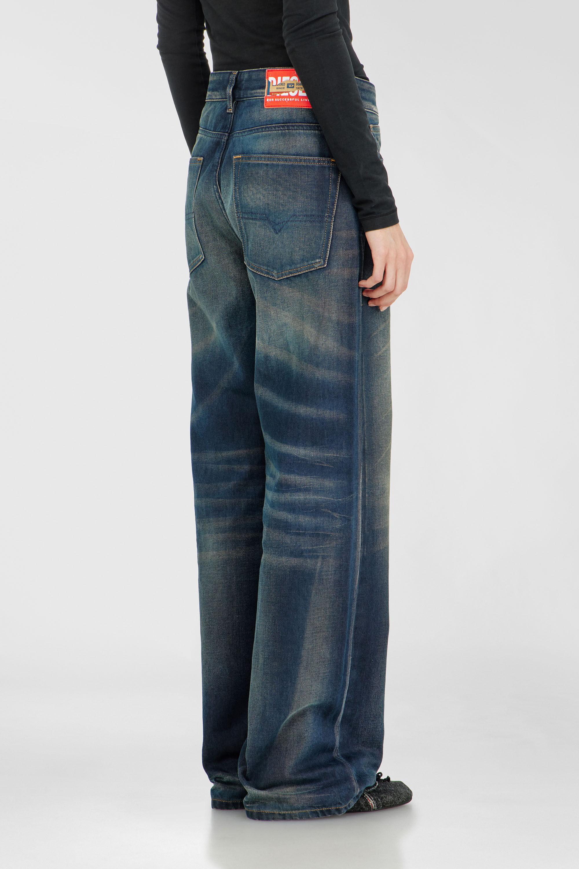 Diesel - Relaxed Jeans 1990 D-Waigee 09R09 Femme, Bleu Fonc&eacute; - Image 5