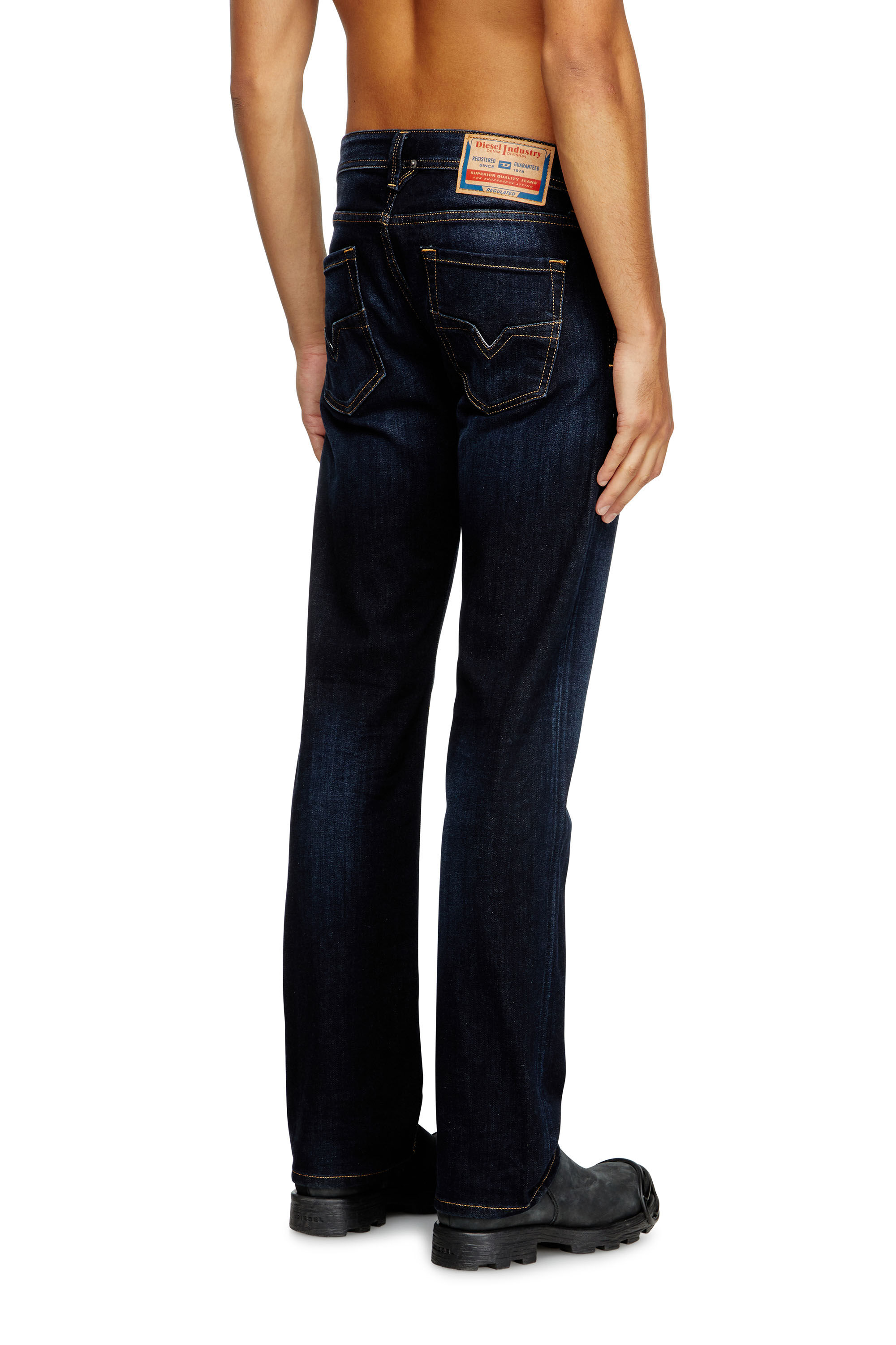 Men's Regular Jeans | Dark Blue | Diesel 1985 Larkee