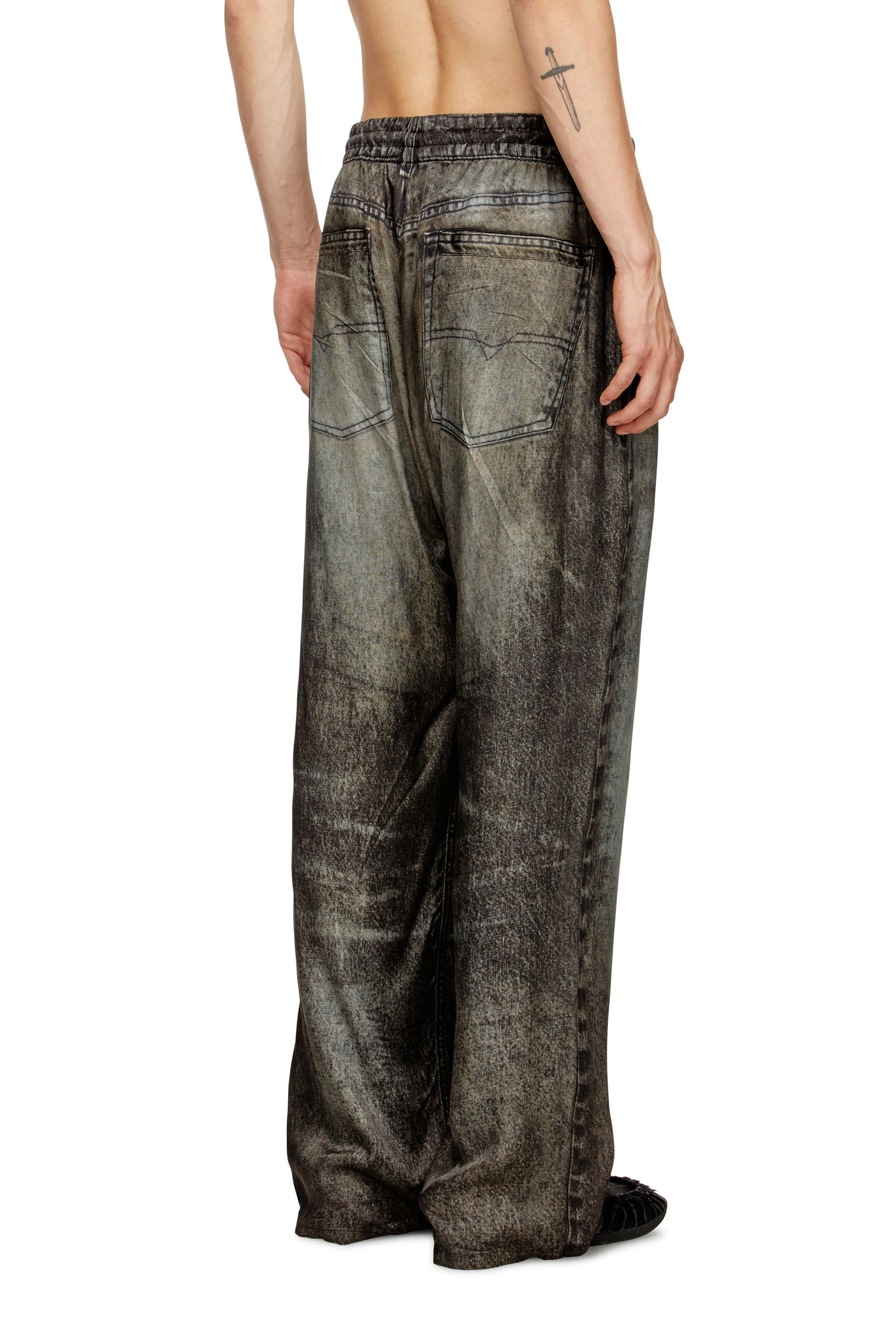 Diesel - P-THECK-LKCT, Pantalon élastiqué en viscose effet denim Homme in ToBeDefined - 4
