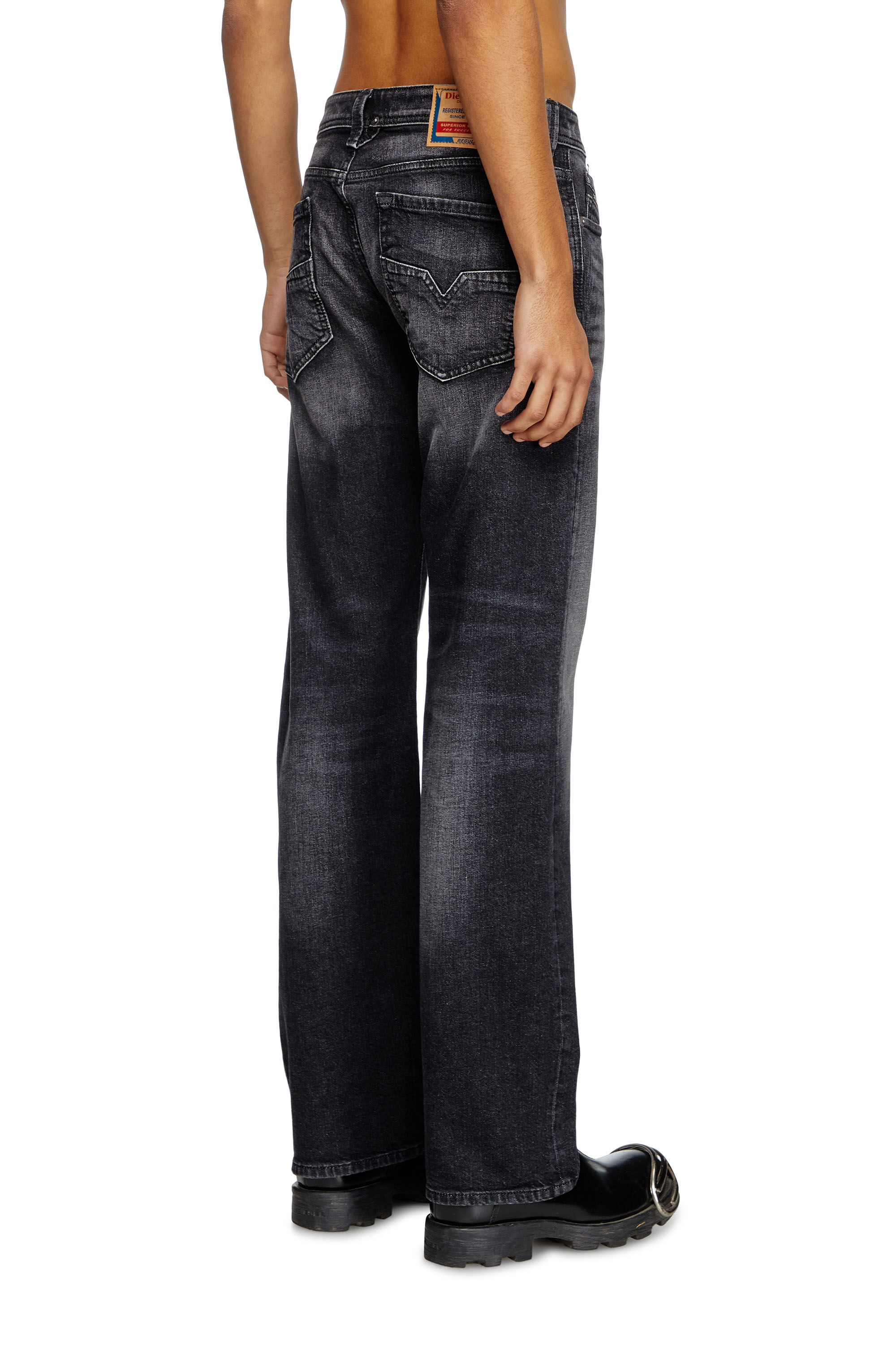 Men's Regular Jeans | Low Waist 1985 LarkeeBlack/Dark grey | Diesel BE