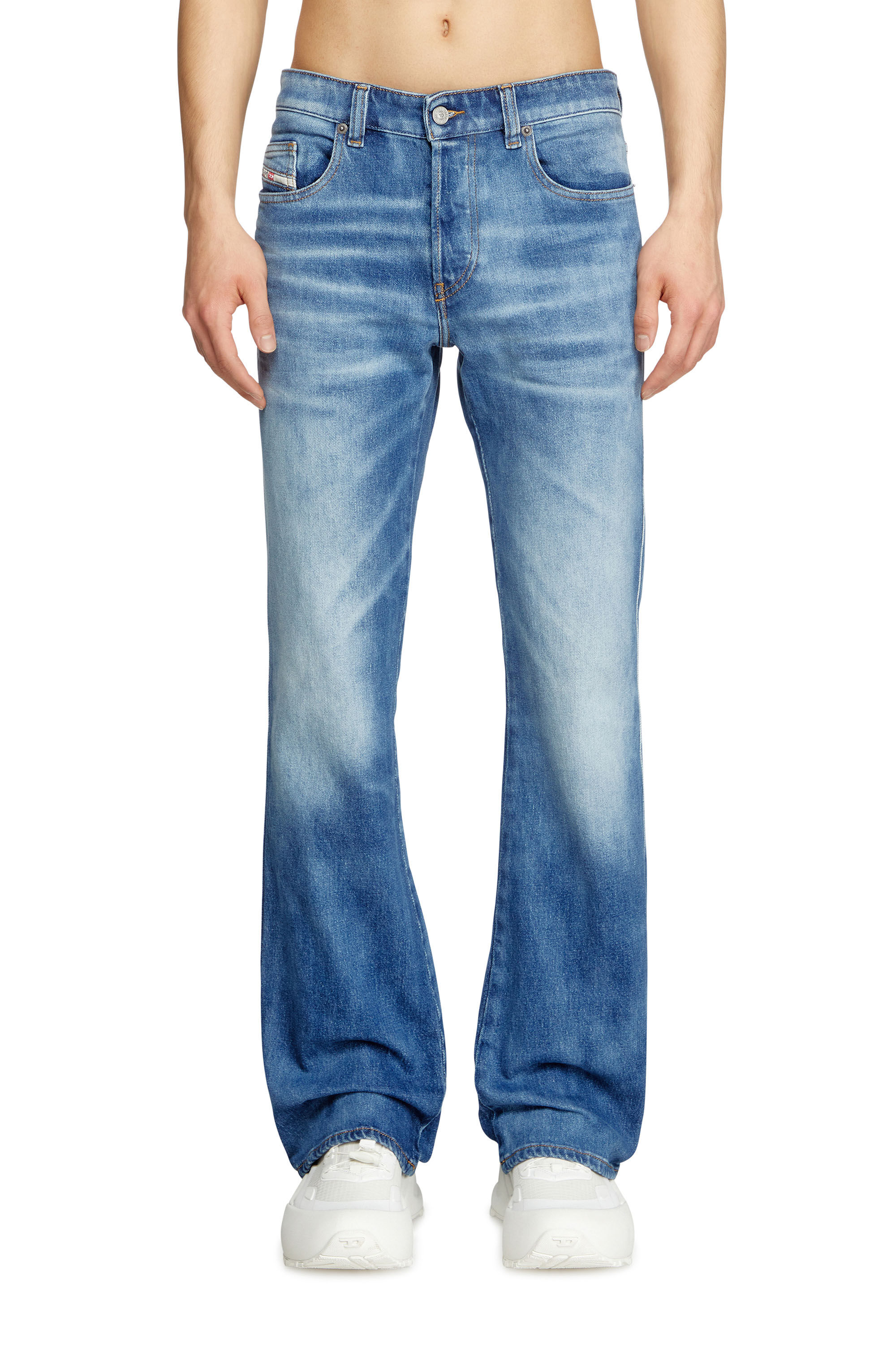 Diesel - Bootcut Jeans 1998 D-Buck 09L19 Homme, Bleu moyen - Image 3