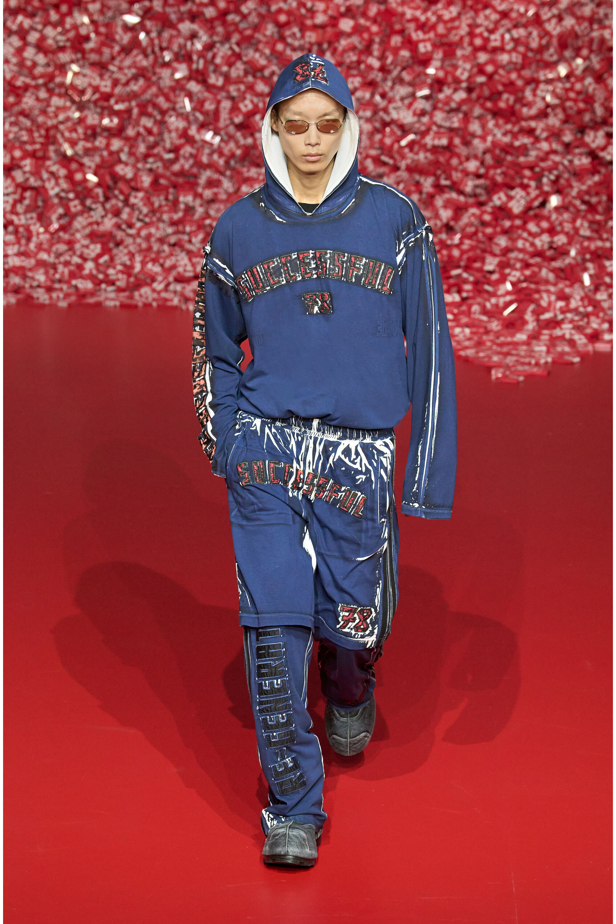 Diesel - P-ROWY-LONG, Pantalon de survêtement avec surimpression effet ombré Homme in Bleu - 5
