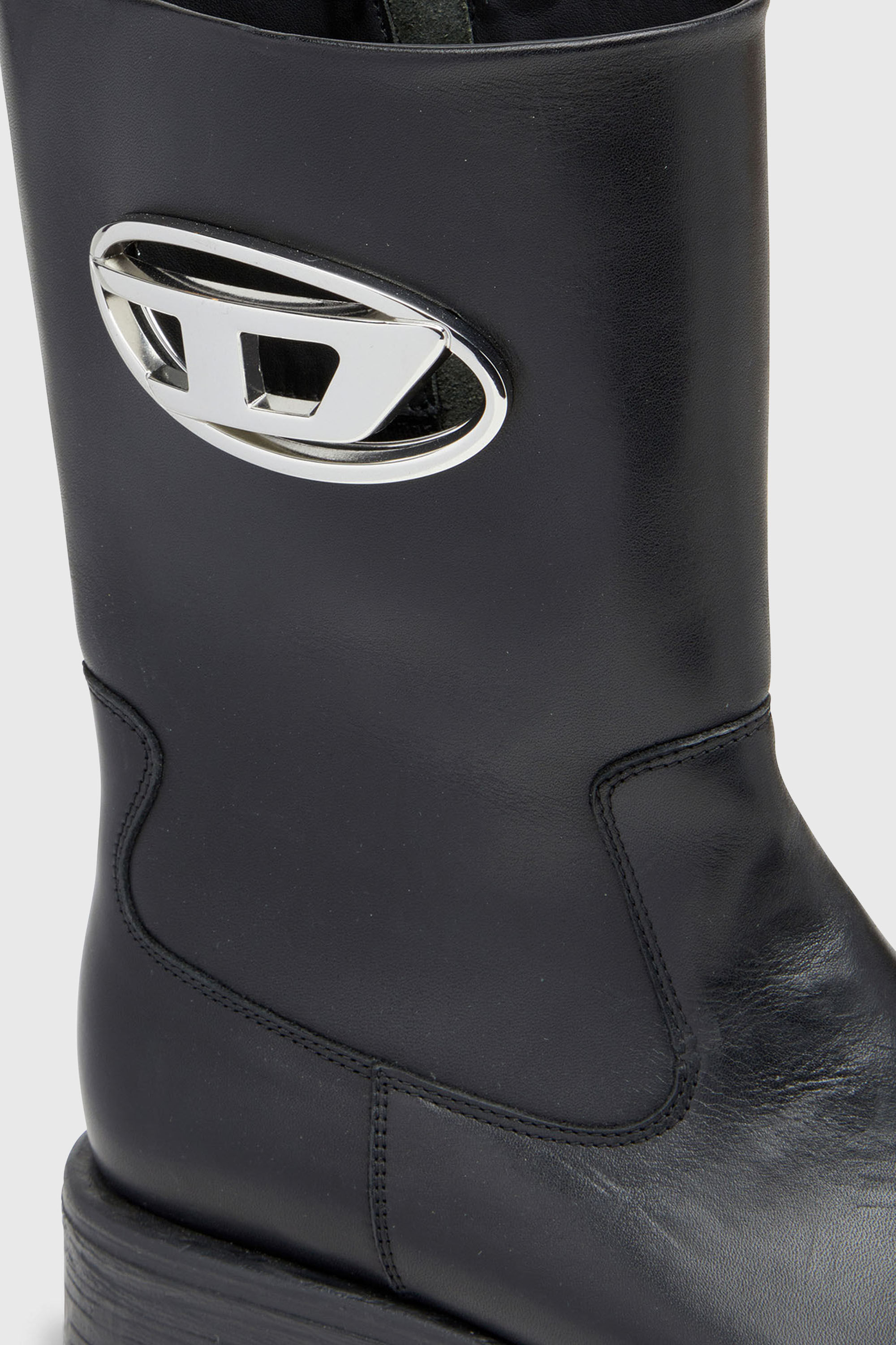 Diesel - D-HAMMER BKR D W, D-Hammer-Bottes en cuir d&eacute;coup&eacute;es avec ferrures &agrave; logo Femme in Noir - 6