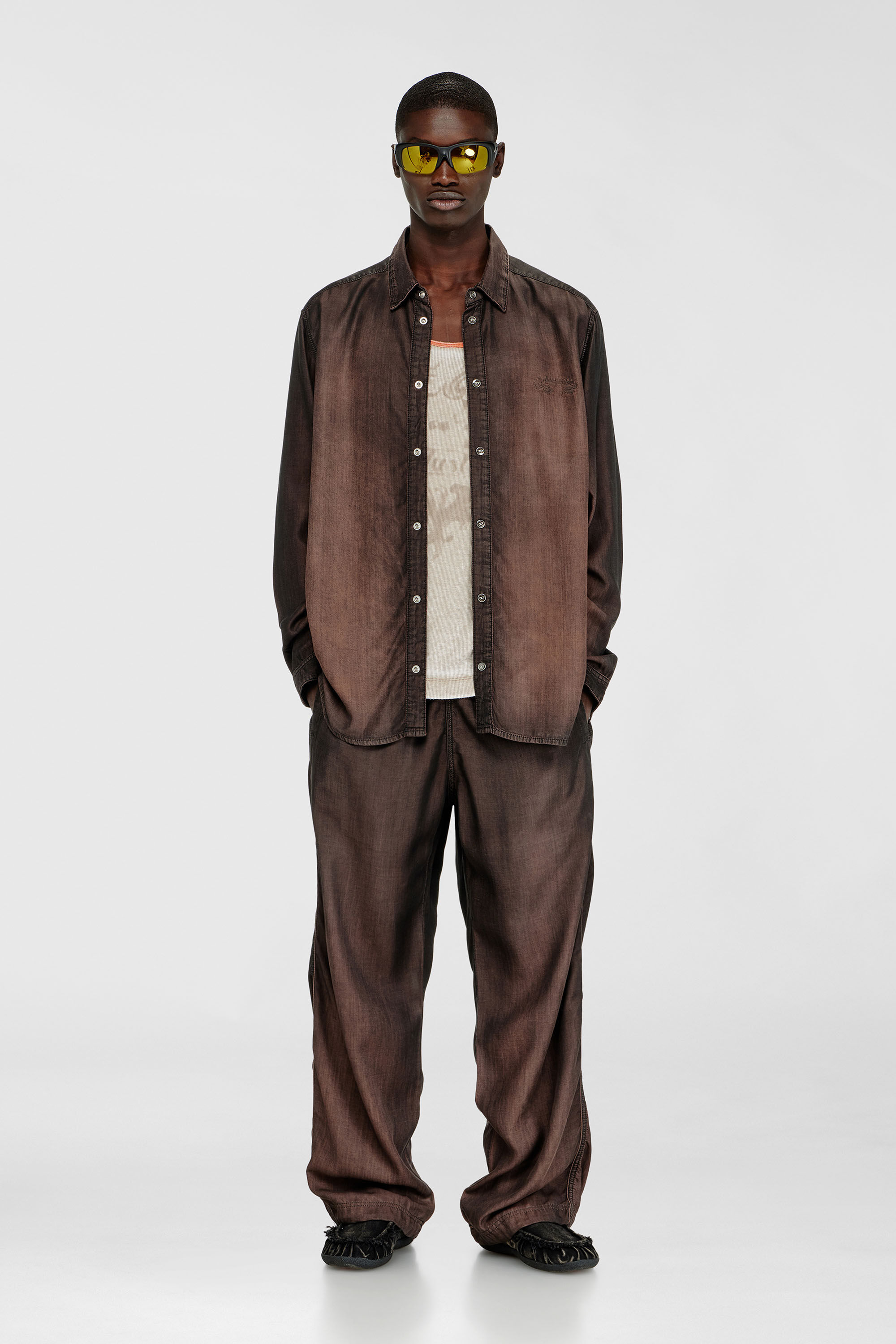Diesel - D-SIMPLY-S16, Chemise en denim enduit fluide Homme in Marron - 1