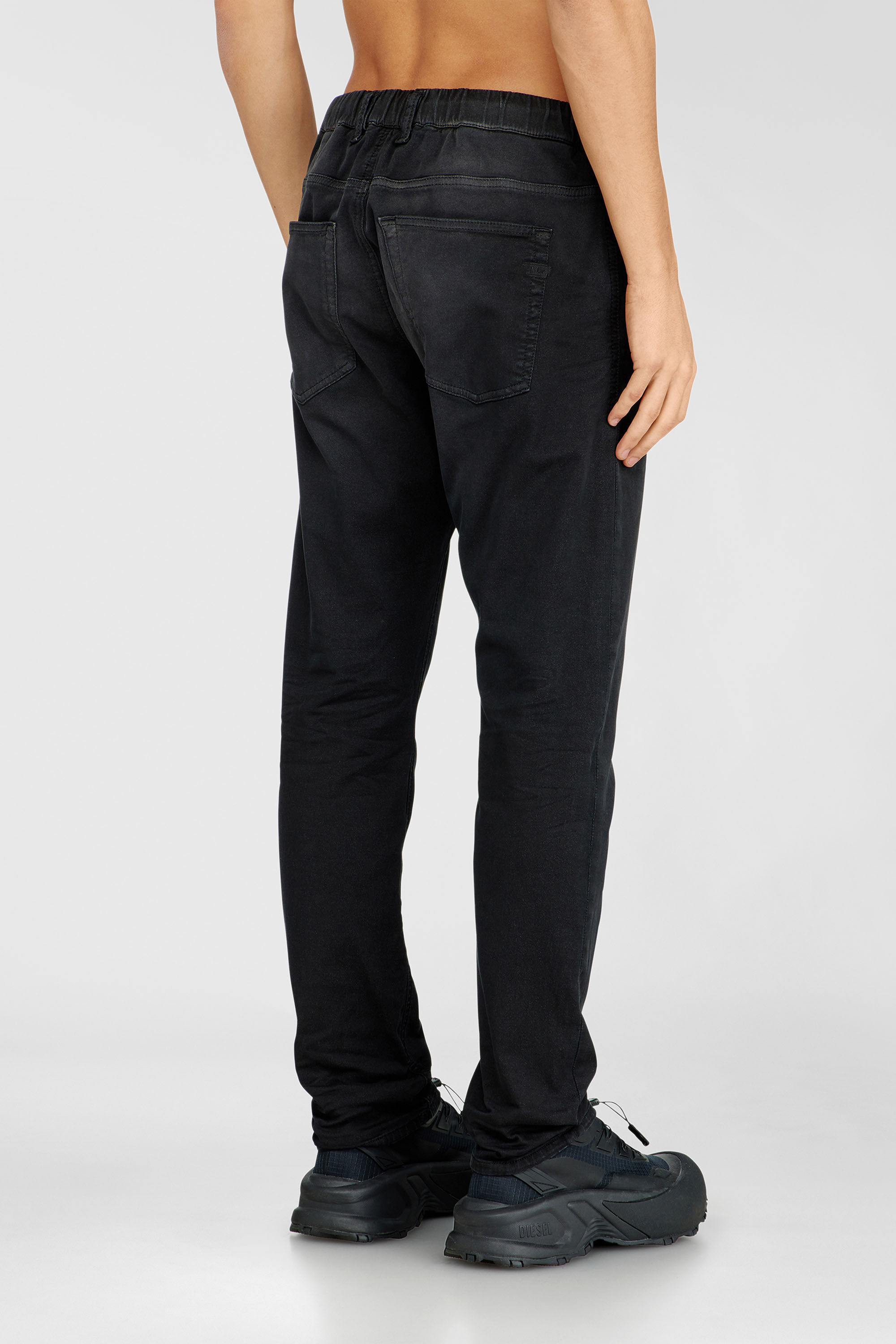 Diesel - Regular 2032 D-Krooley-BW Joggjeans&reg; 0670M Homme, Noir - Image 3