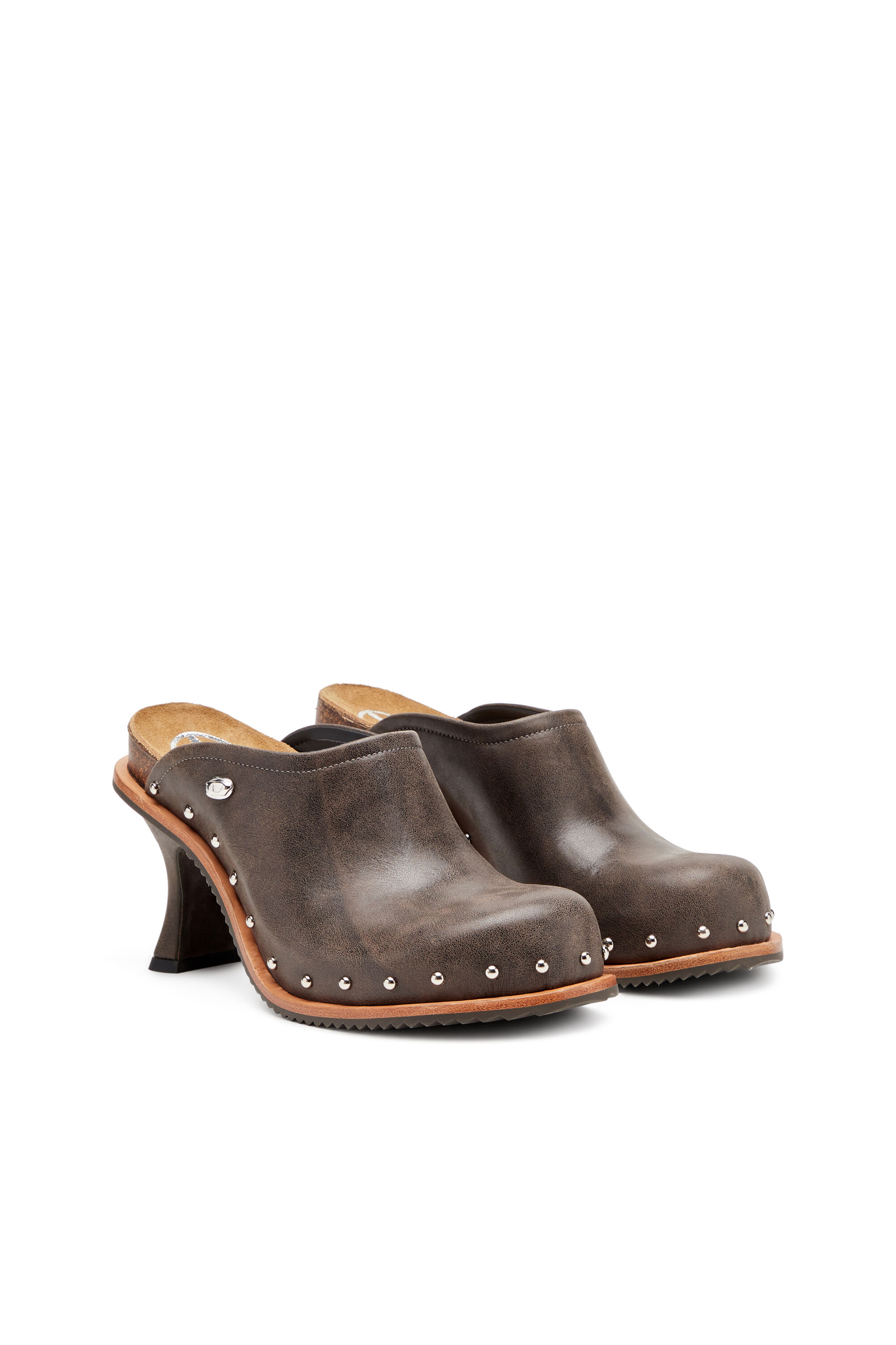 Diesel - D-WOODSTOCK ML CLOG W, D-Woodstock-Mules en cuir cloutées Femme in Marron - 2