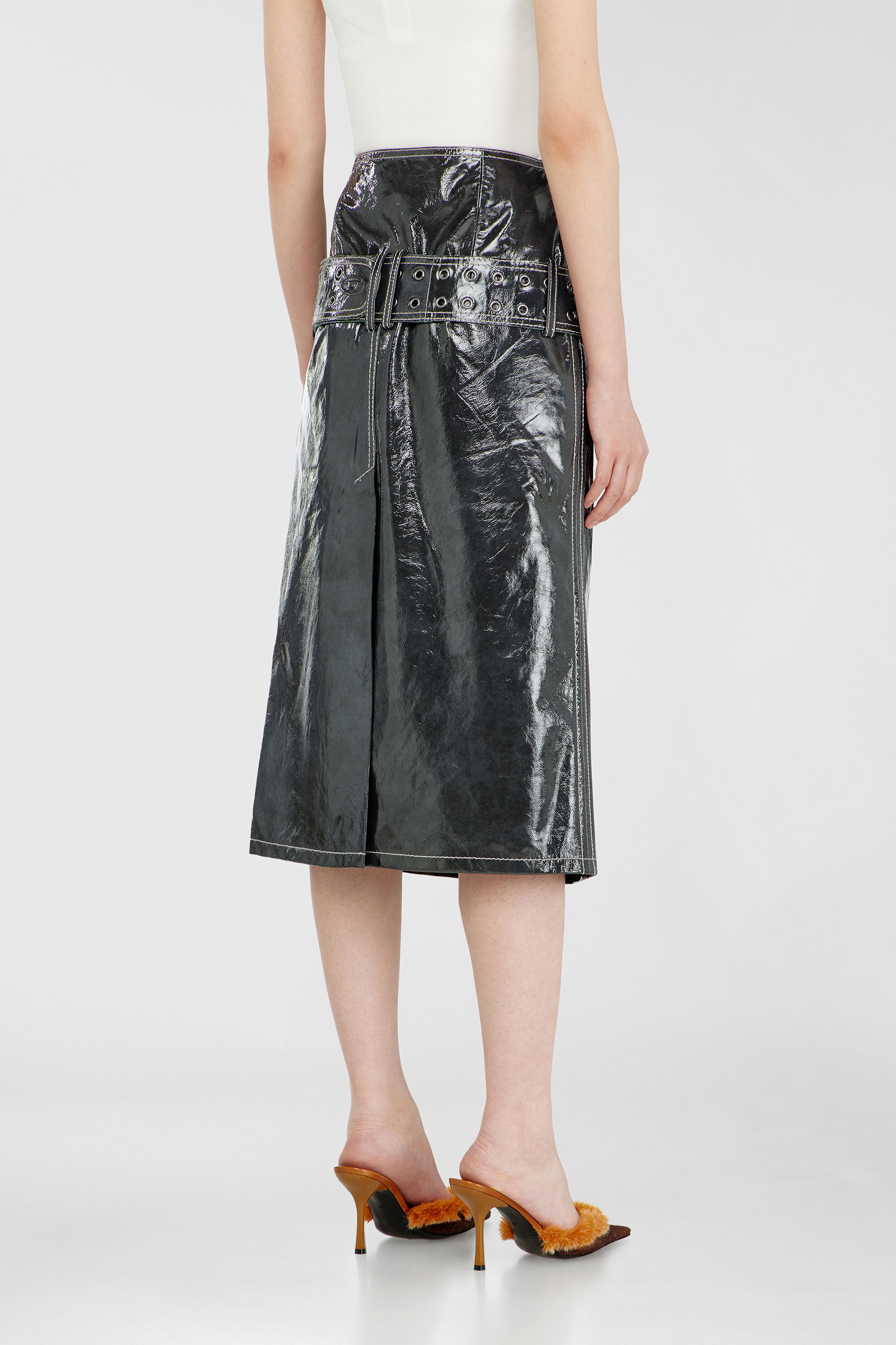 Diesel - L-ASCAR, Jupe midi en cuir verni avec ceinture Femme in Gris - 4