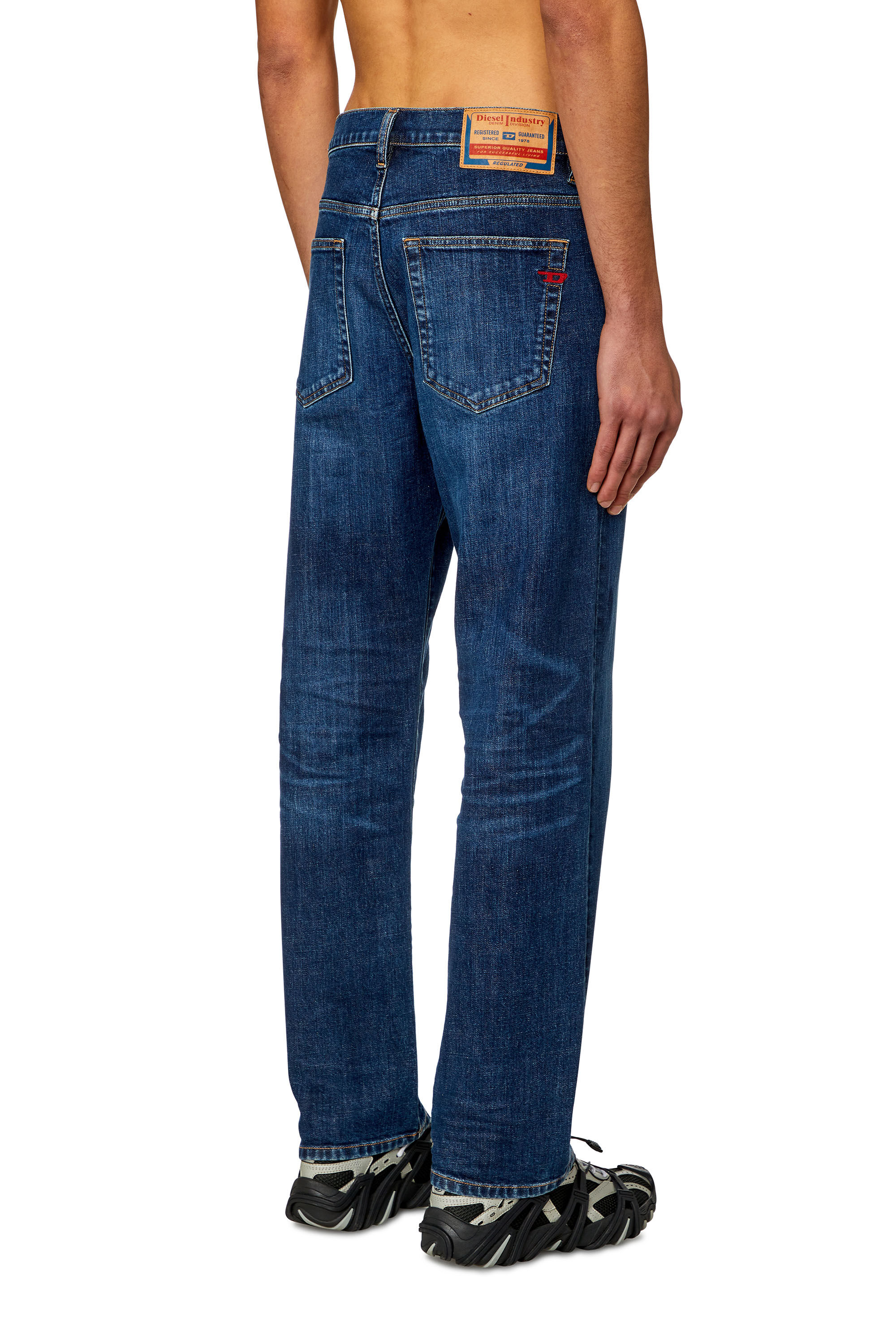 Diesel - Straight Jeans 2020 D-Viker 0PFAZ, Bleu Foncé - Image 4
