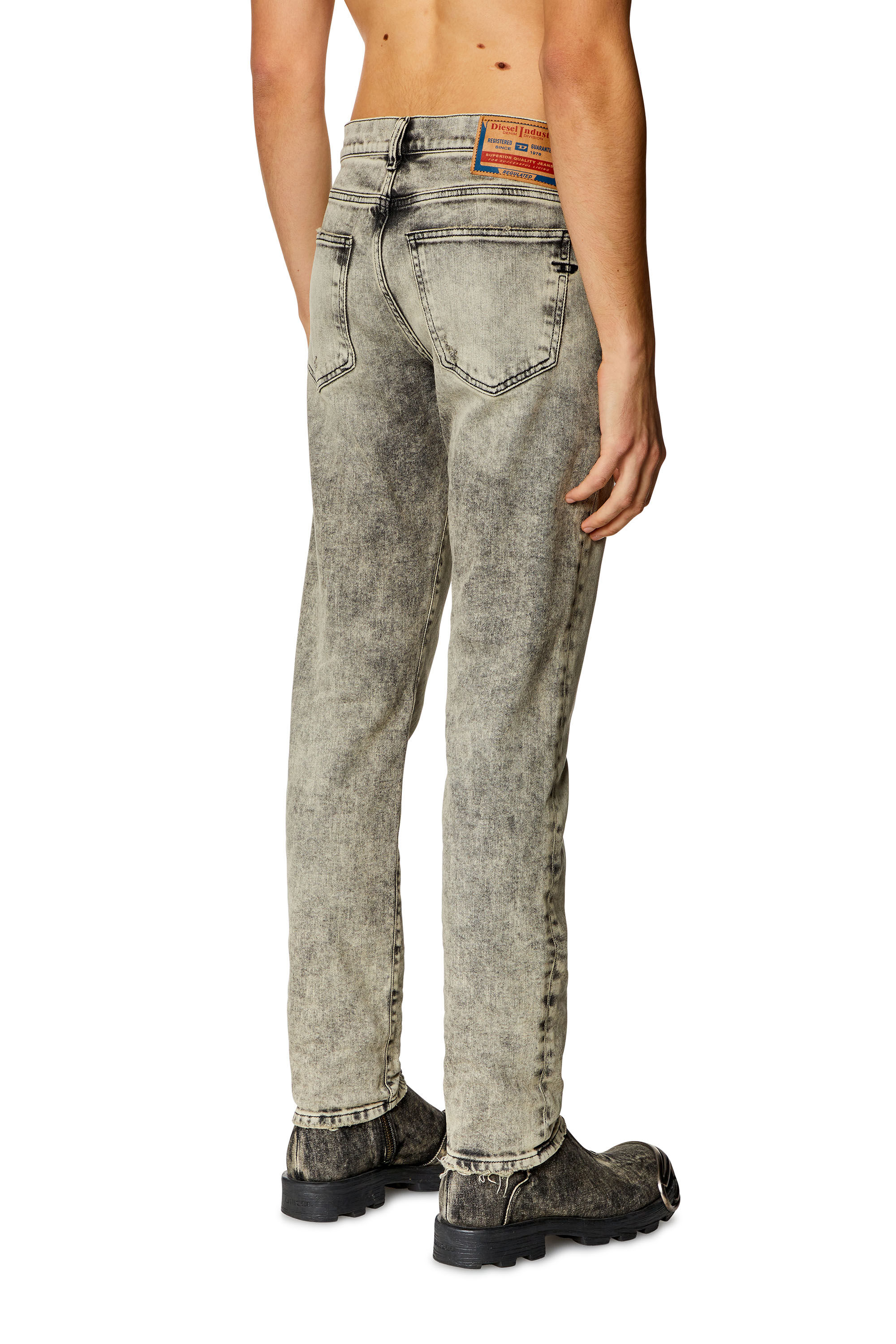 Diesel - Homme Slim Jeans 2019 D-Strukt 09H56, Gris - Image 4