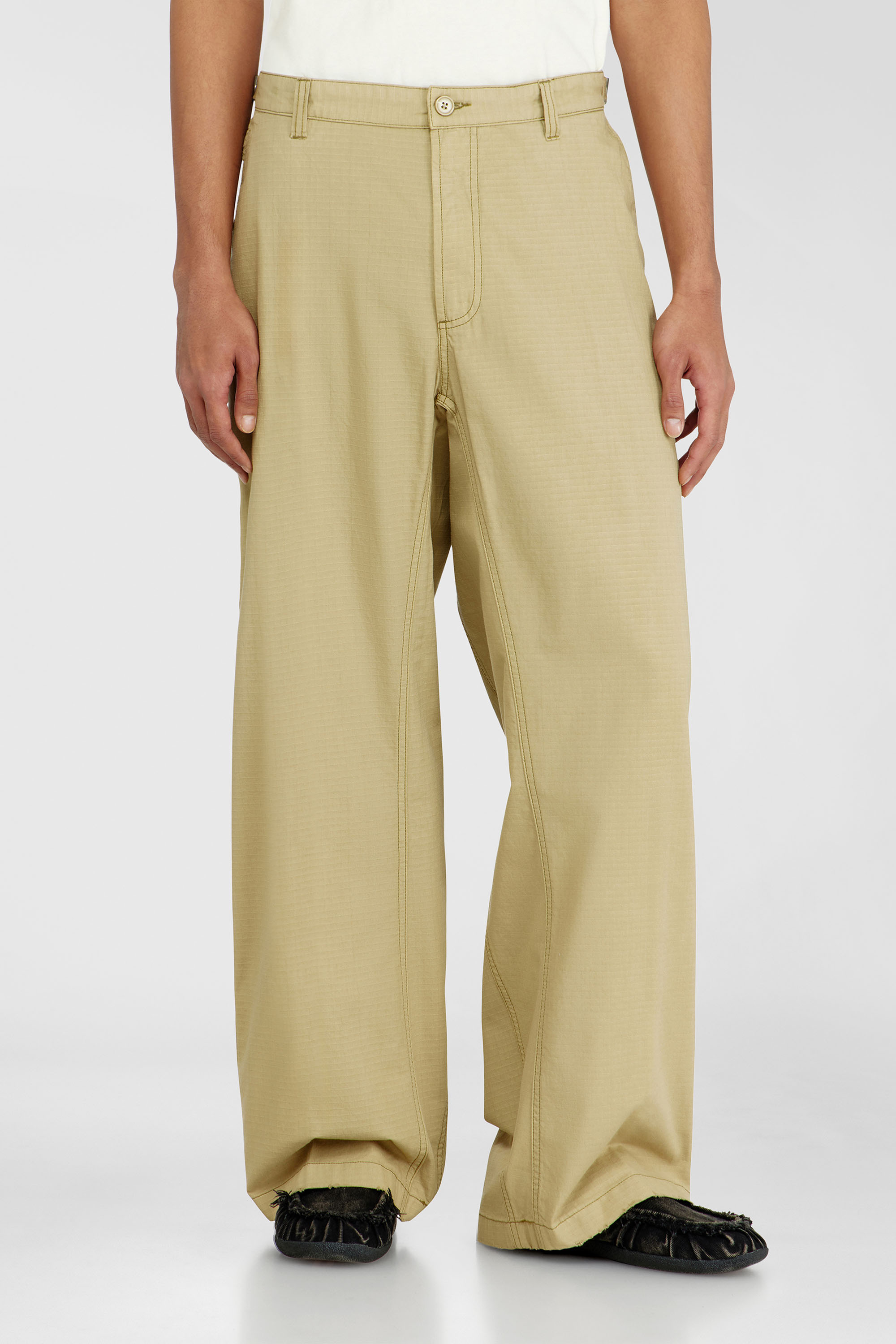 Diesel - P-BALL, Pantalon en ripstop de coton avec boucles lat&eacute;rales Homme in Beige - 3