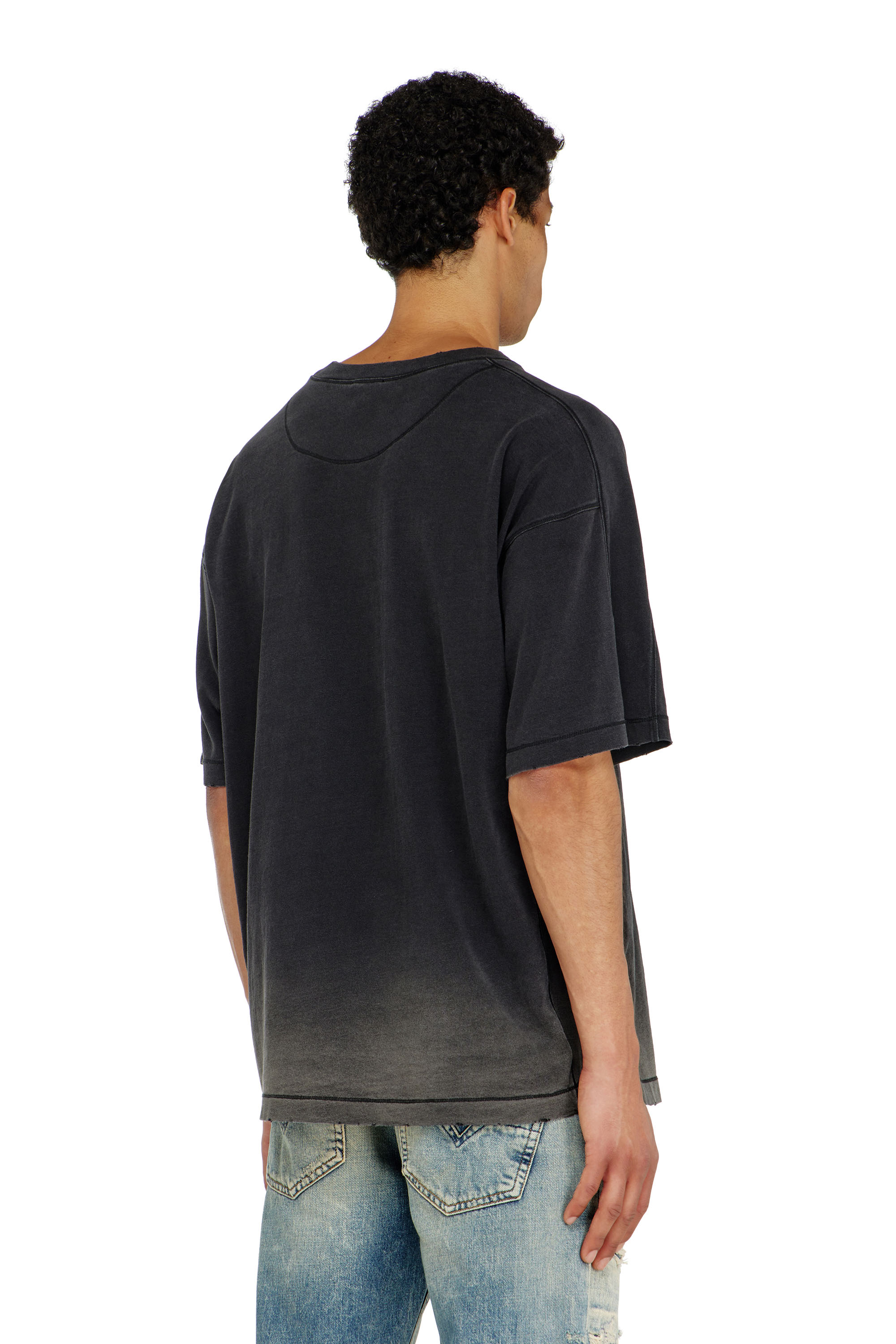 Diesel - T-CROX, T-shirt en coton &agrave; effet d&eacute;grad&eacute; Homme in ToBeDefined - 4