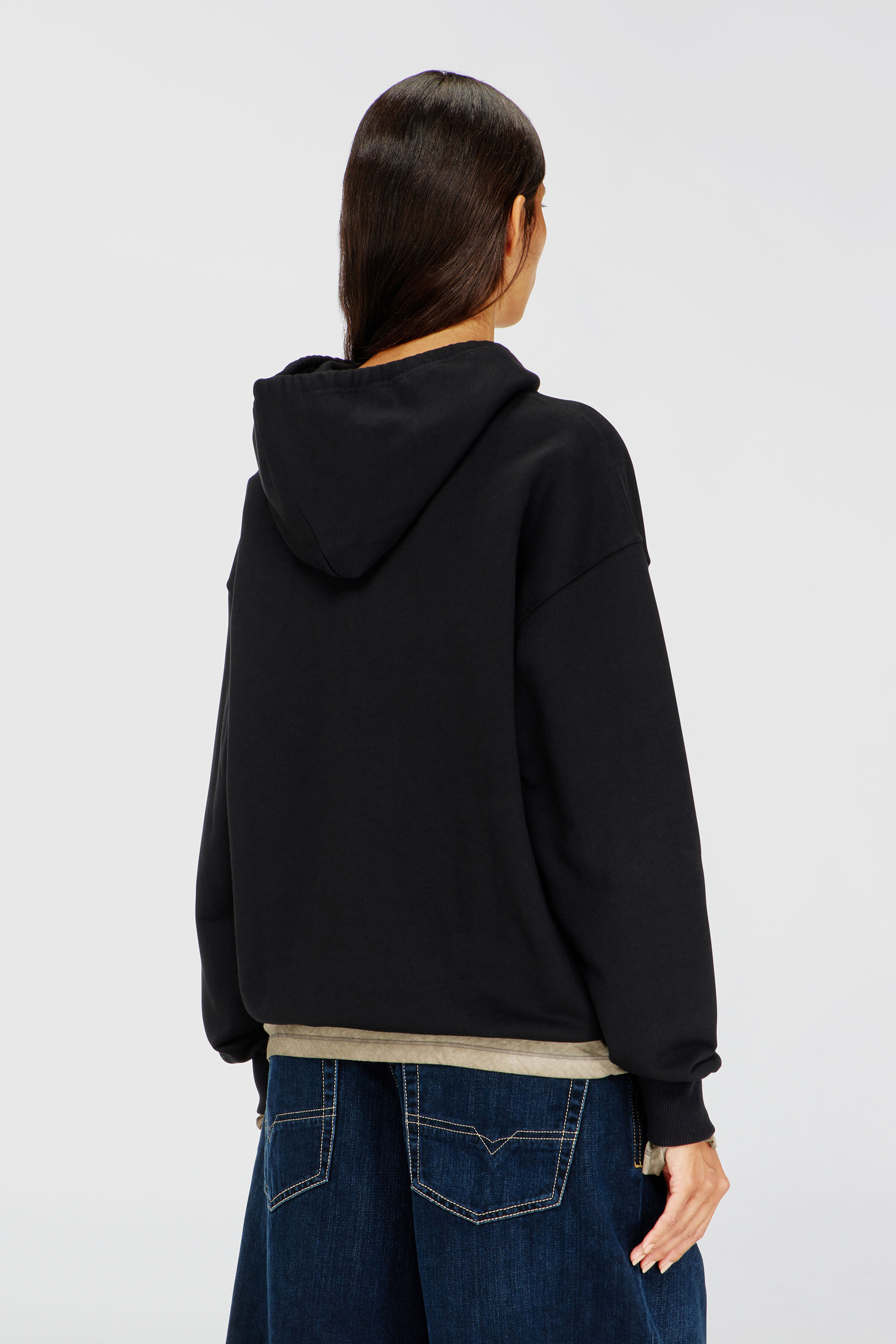 Diesel - F-BUXT-HOOD-OD, Sweat-shirt &agrave; capuche avec logo Oval D effet m&eacute;tal Femme in Noir - 4