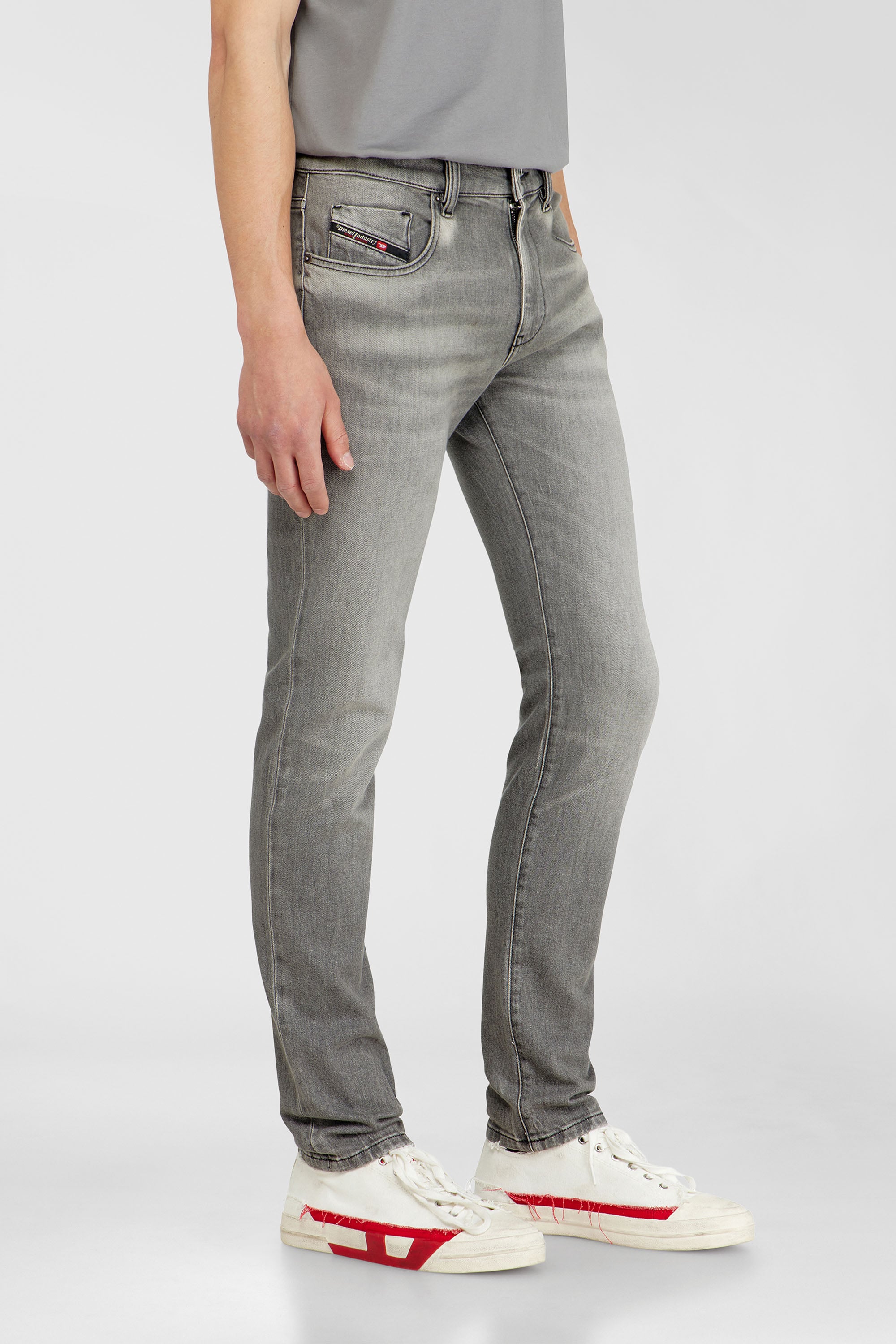 Diesel - Slim Jeans 2019 D-Strukt 0KBBL Homme, Gris Clair - Image 7