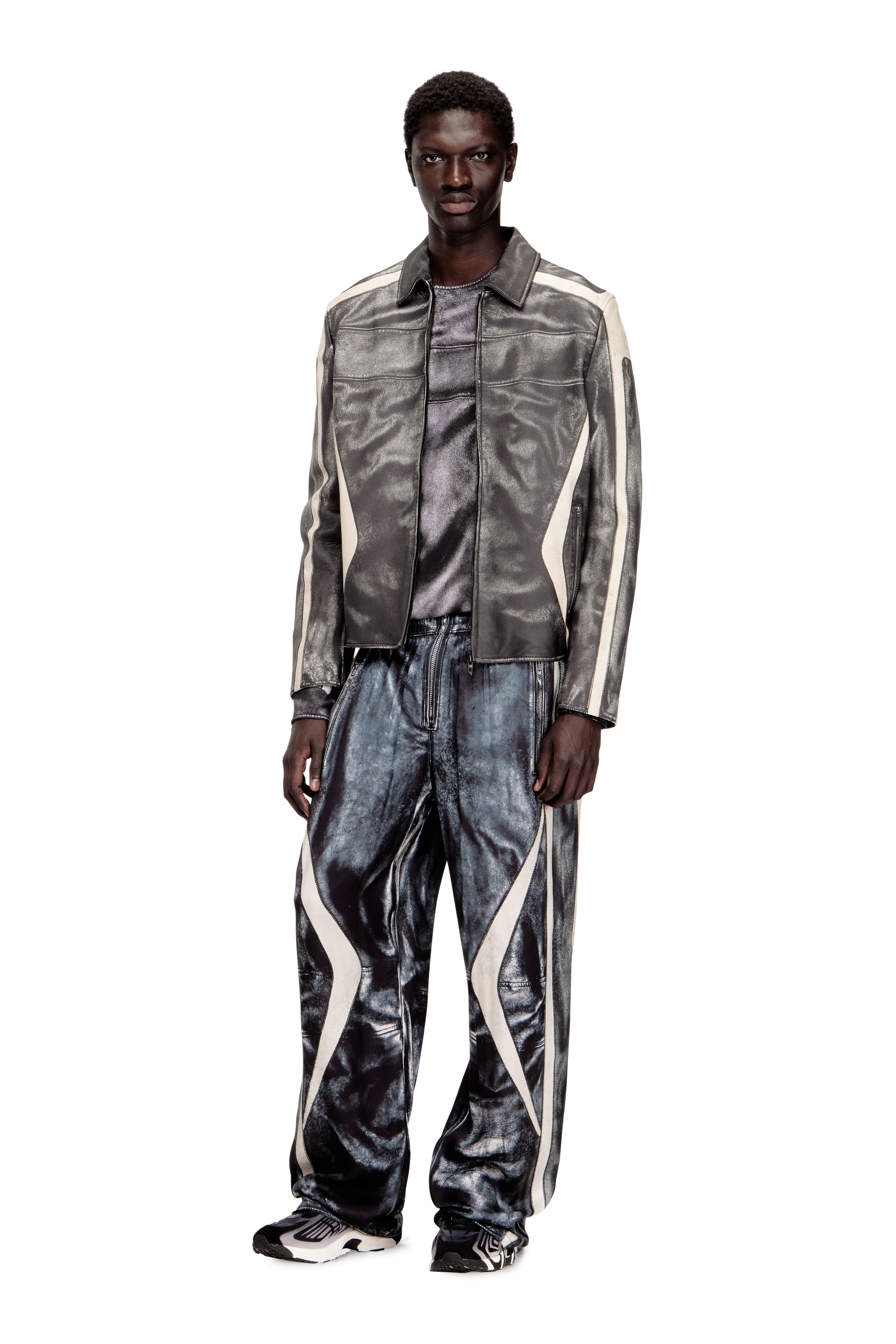 Diesel - P-THECK-BMCZ, Pantalon de jogging en satin trompe-l'&oelig;il motard Homme in Bleu - 2