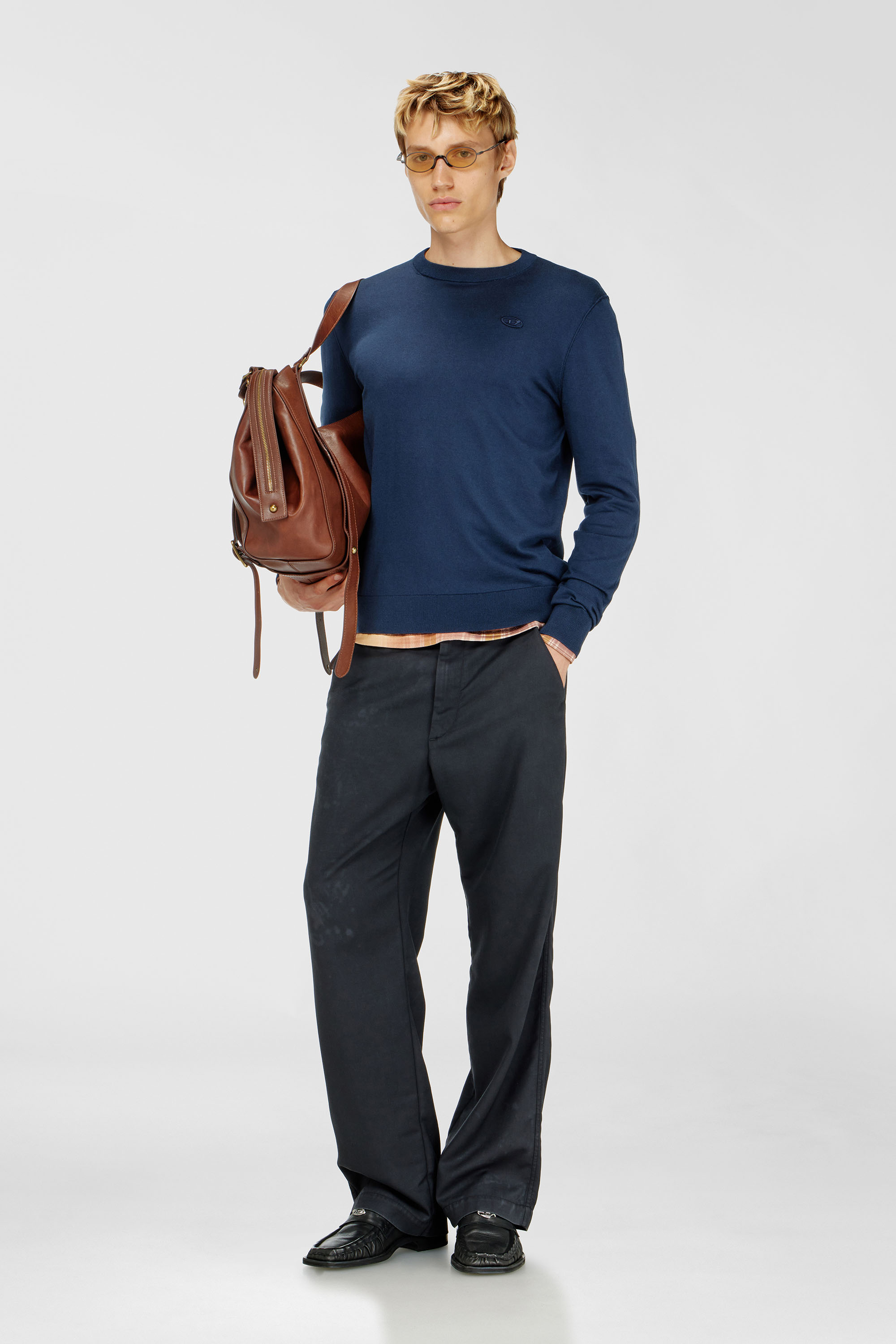 Diesel - K-FREEX-TAG-T92, Maille en coton avec logo ton sur ton Homme in Bleu - 1