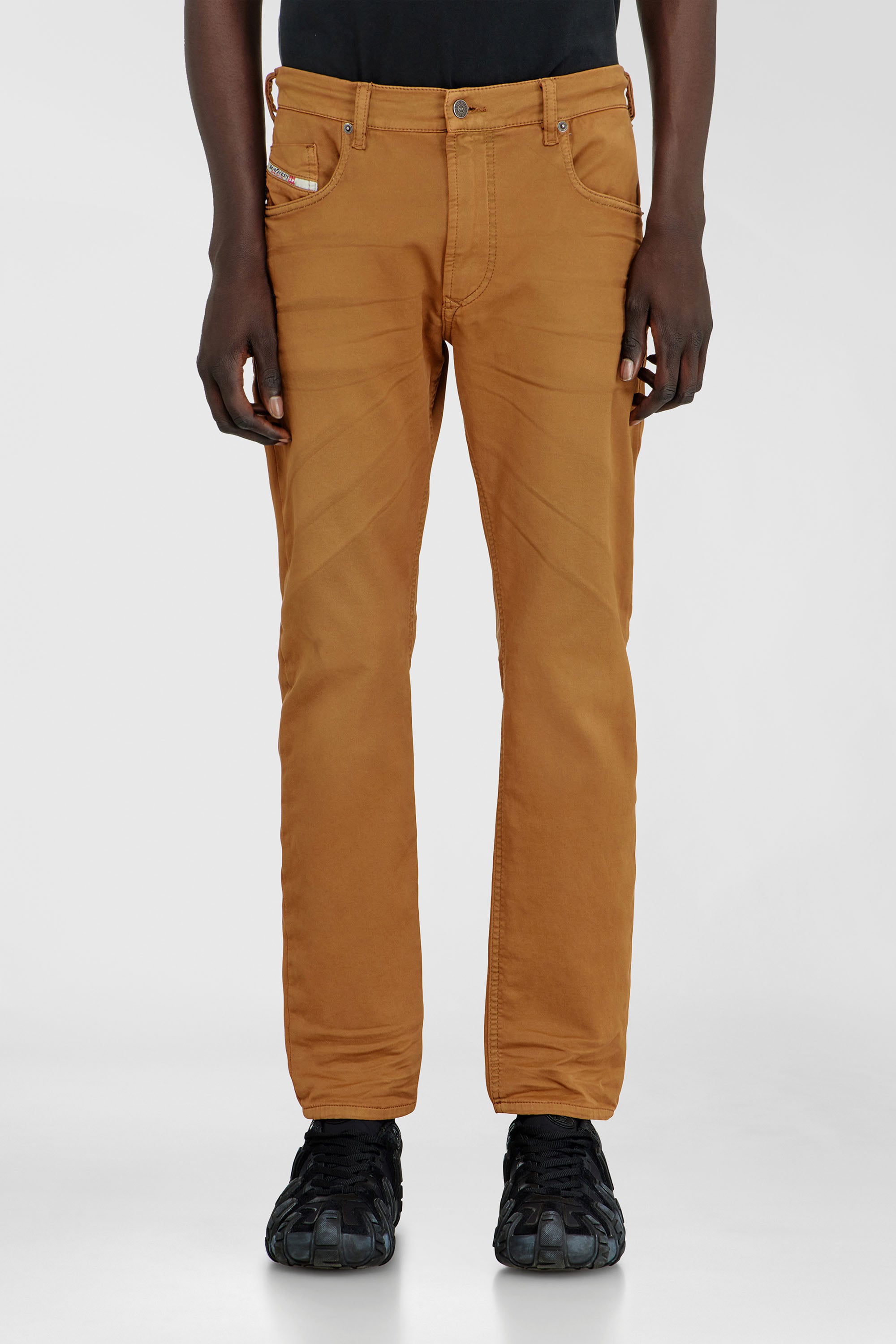 Diesel - Regular 2032 D-Krooley-BW Joggjeans&reg; 0670M Homme, Camel - Image 1