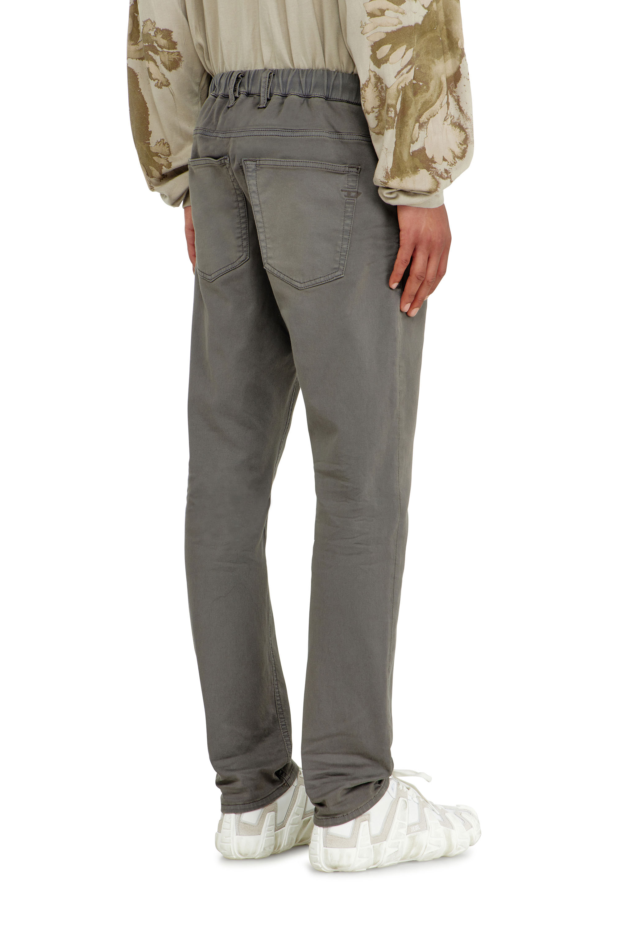 Diesel - Regular 2032 D-Krooley-BW Joggjeans&reg; 0670M Homme, Gris - Image 3