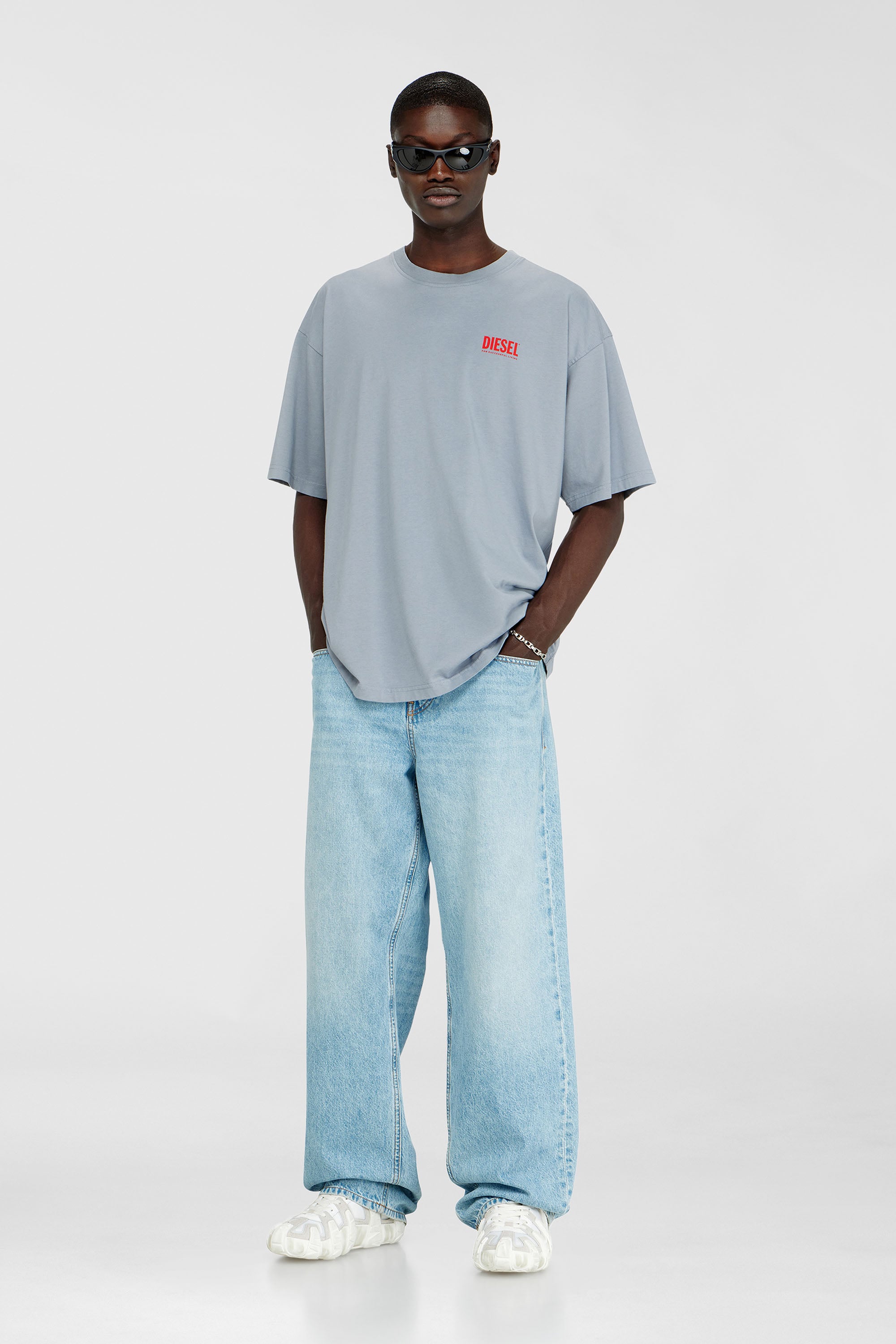 Diesel - T-BOXT-BISK, T-shirt en coton avec imprim&eacute; Diesel Biscotto Homme in Gris - 2