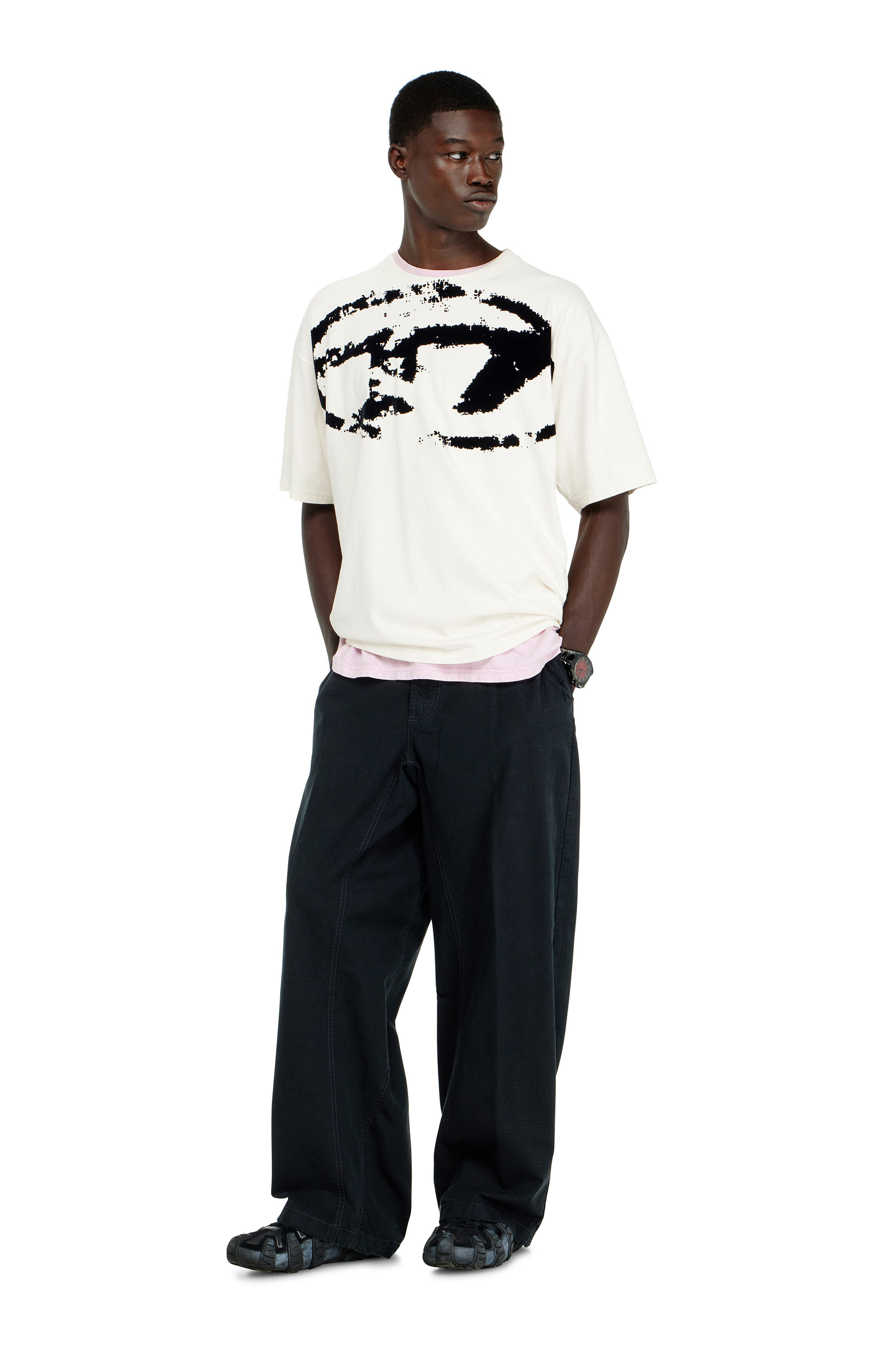 Diesel - T-BOXT-N14, T-shirt avec logo floqu&eacute; effet vieilli Homme in Blanc - 1