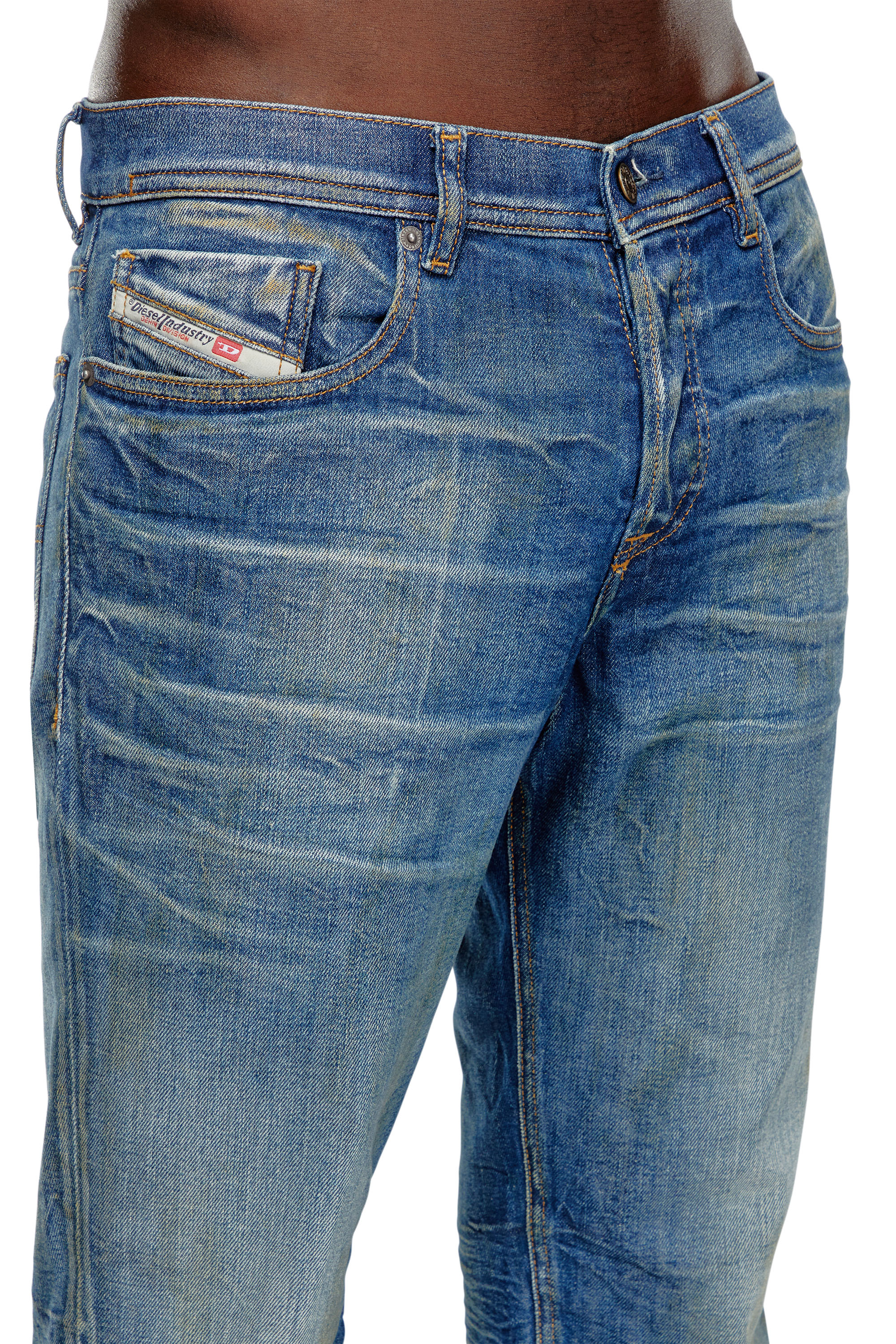 Diesel - Tapered Jeans 2023 D-Finitive 09J66, Bleu moyen - Image 5