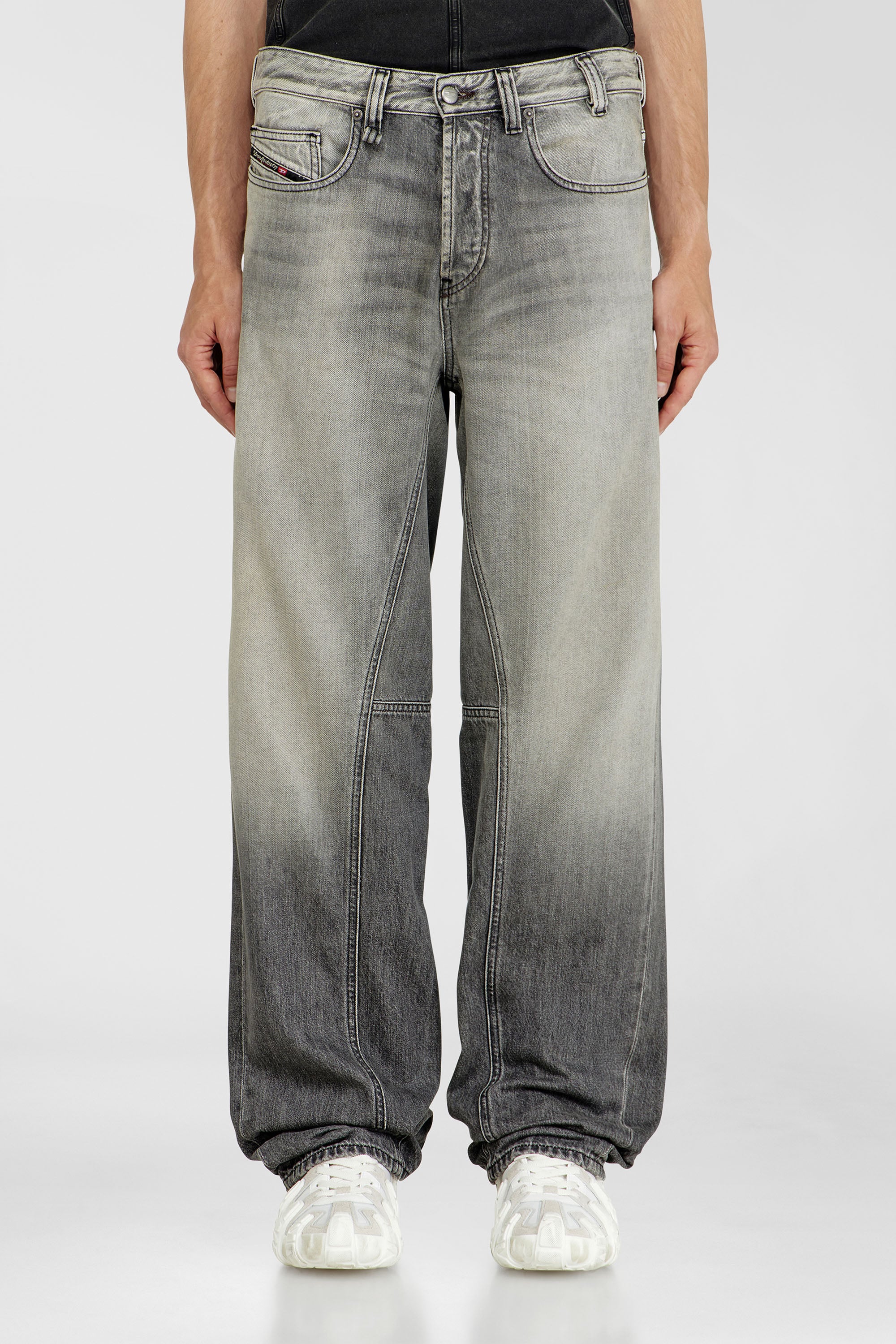 Diesel - Relaxed Jeans 2001 D-Macro 09P56 Homme, Gris - Image 1
